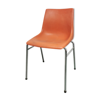 Robin Day polyprop chair