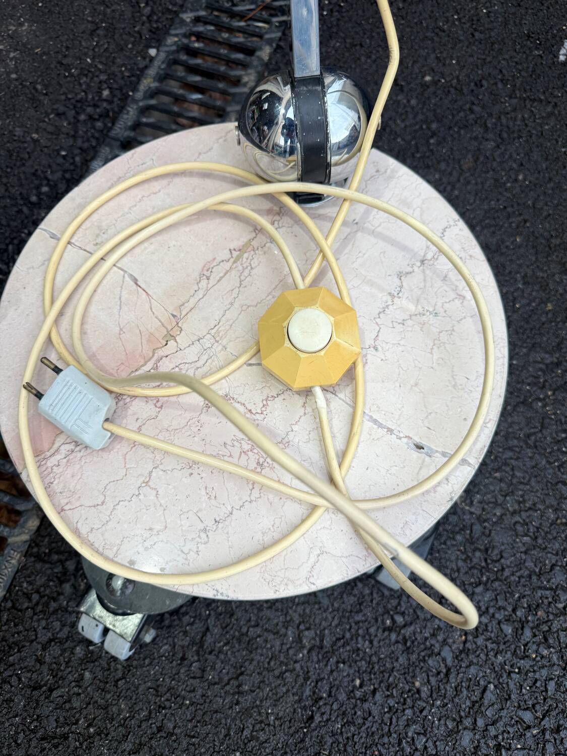 Arc floor lamp by Harvey Guzzini, 1970