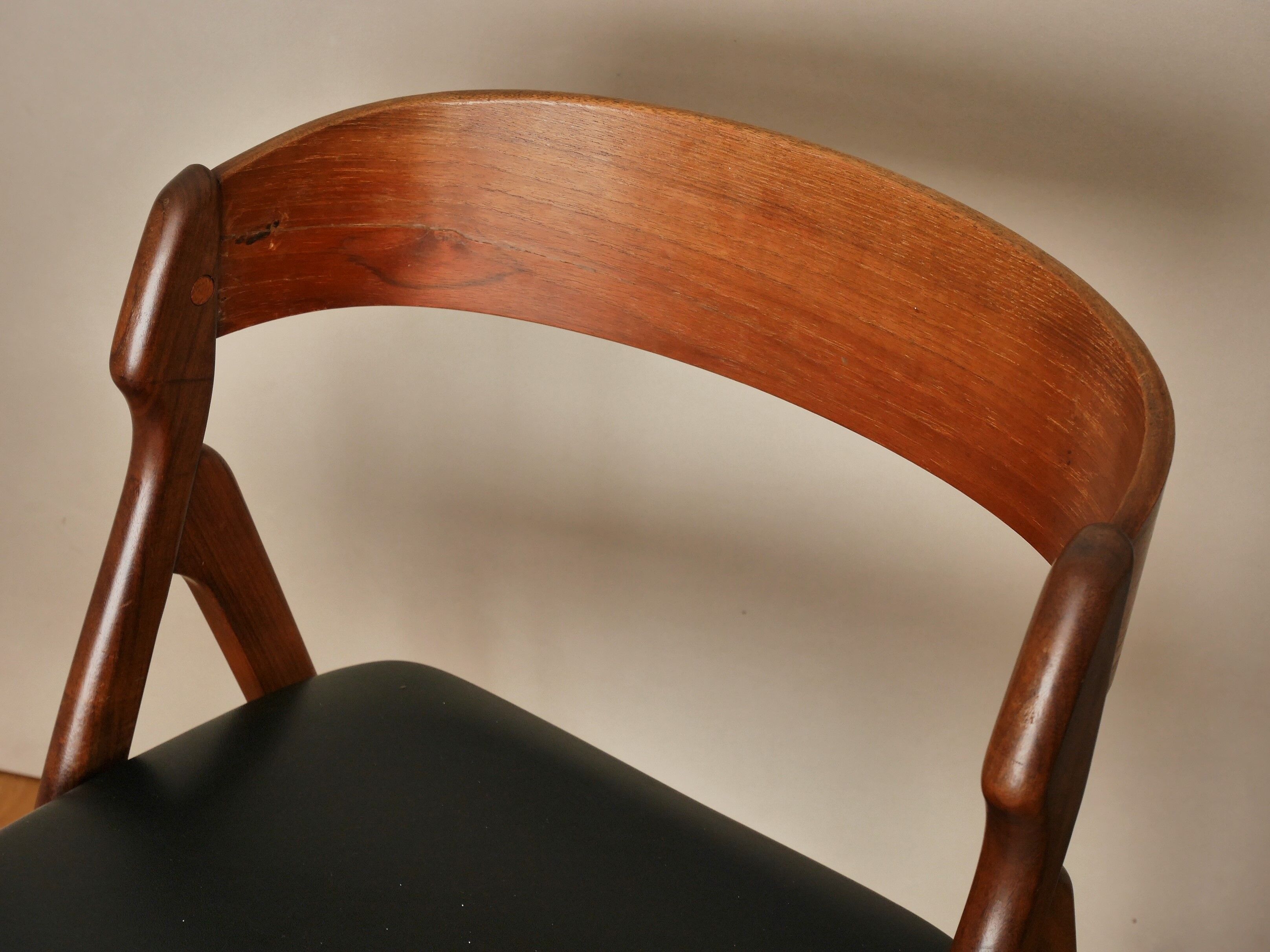 4 chairs Scandinavian Kristiansen teak 60s