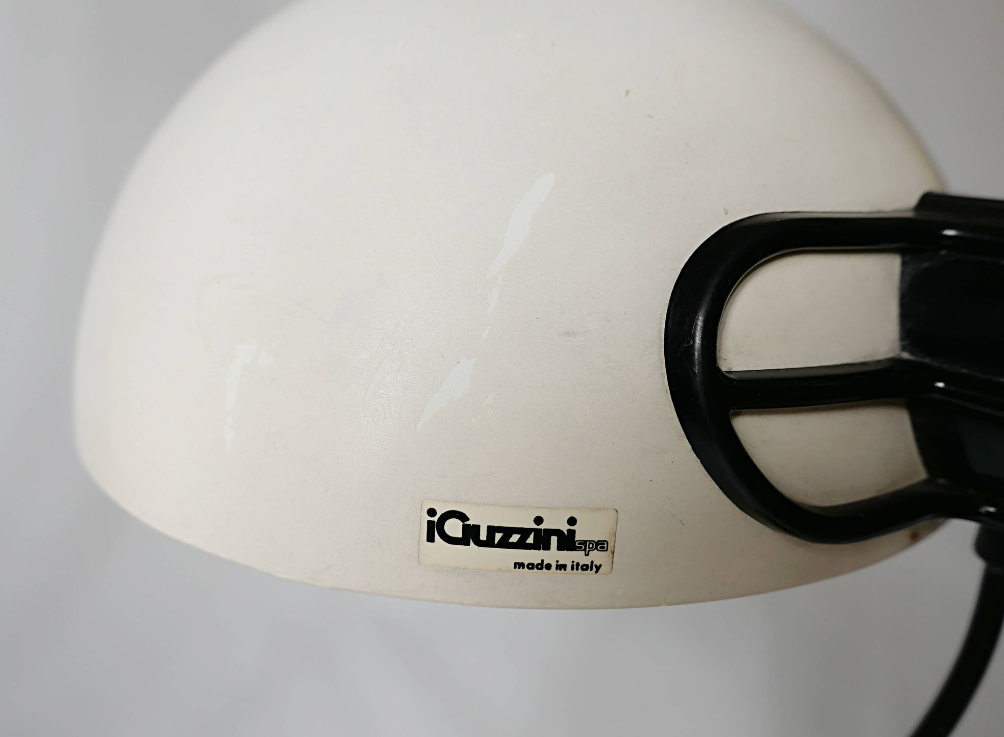 Guzzini lamp 1970s design 1970