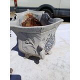 Pair of 1900 cast iron planters from Charleville-Mézières in rococo style