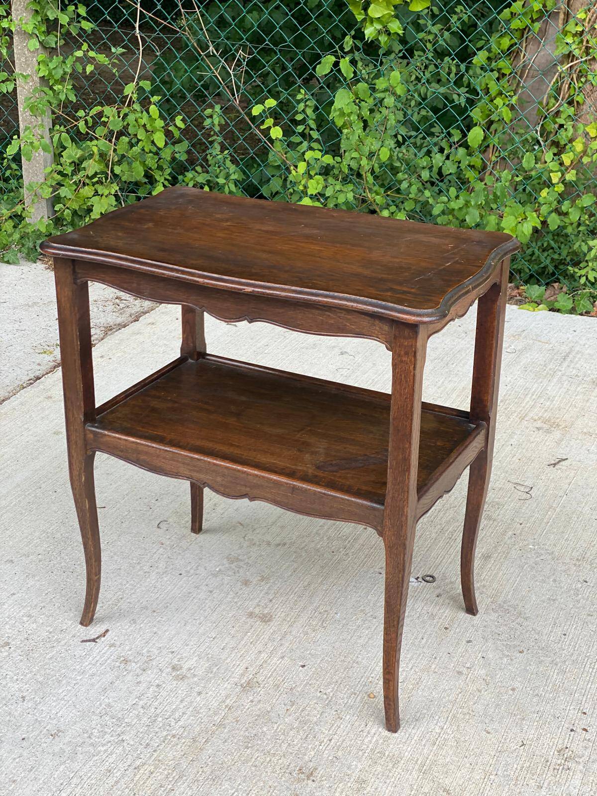 Louis XV serving trolley in solid wood with curved legs