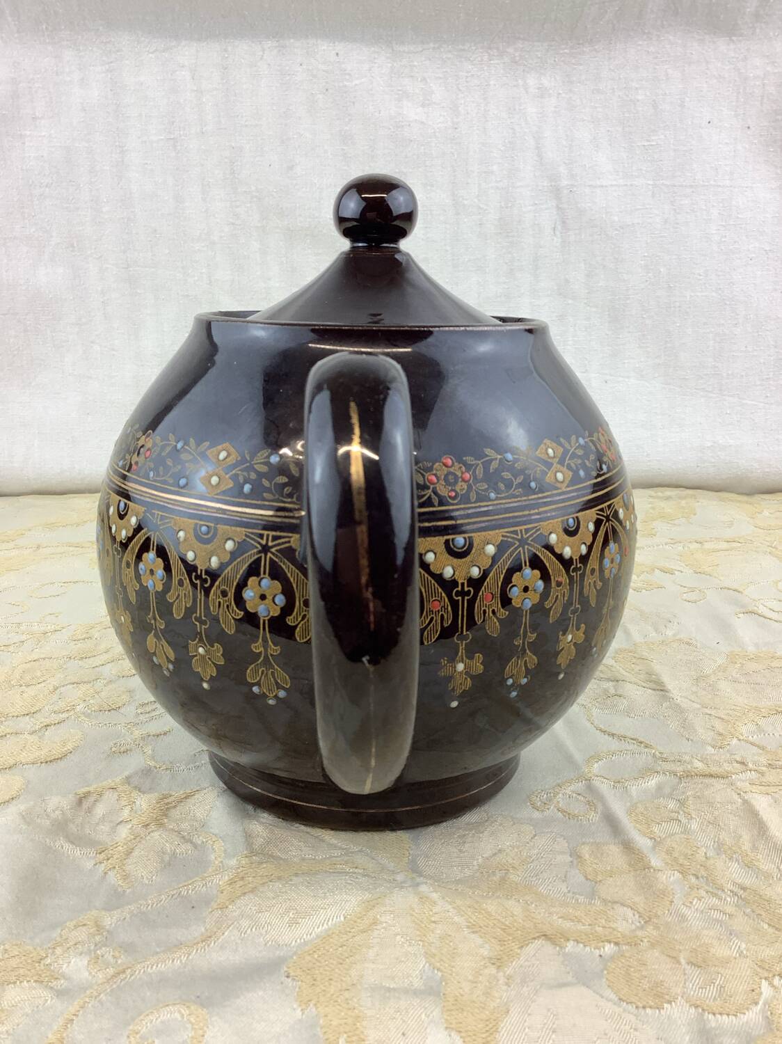 Old teapot Sarreguemines France