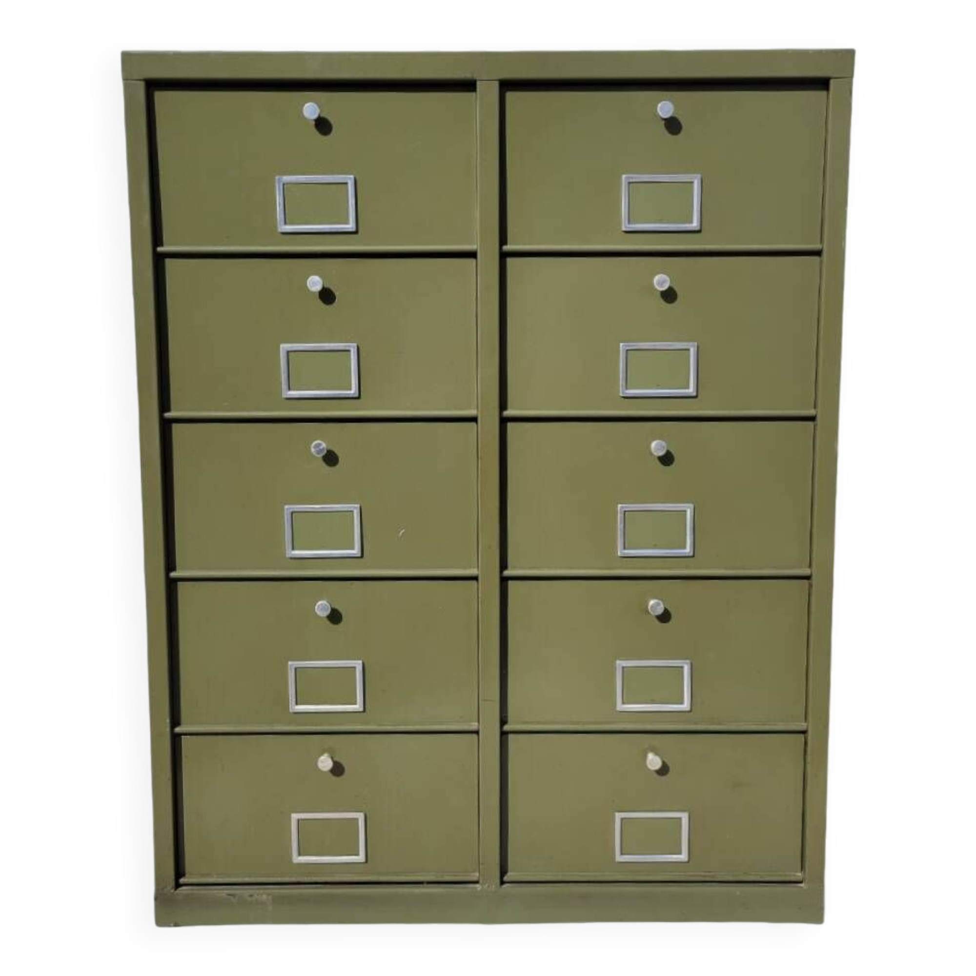 Industrial workshop furniture with 10 khaki flaps