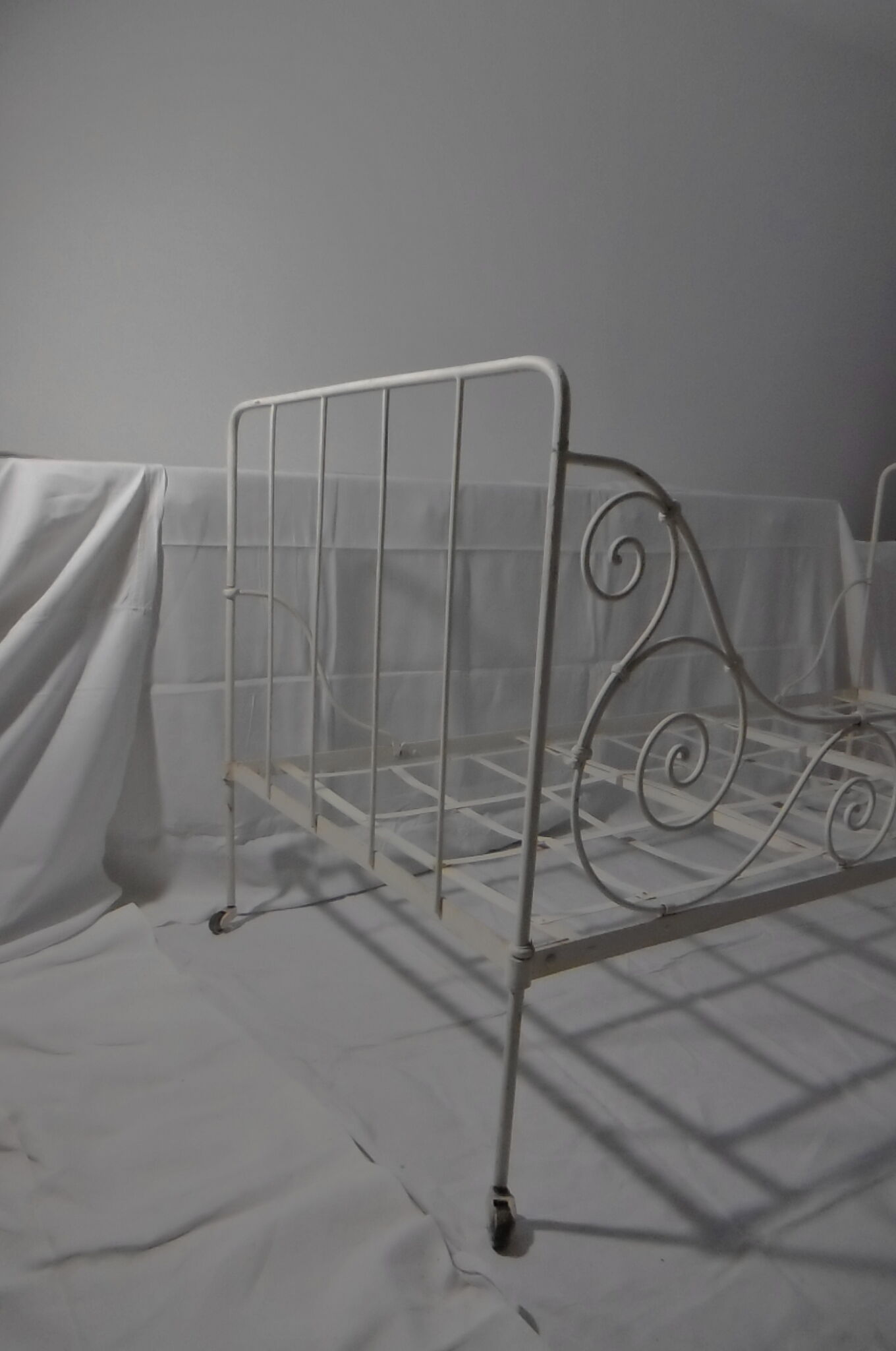 Forged iron bed