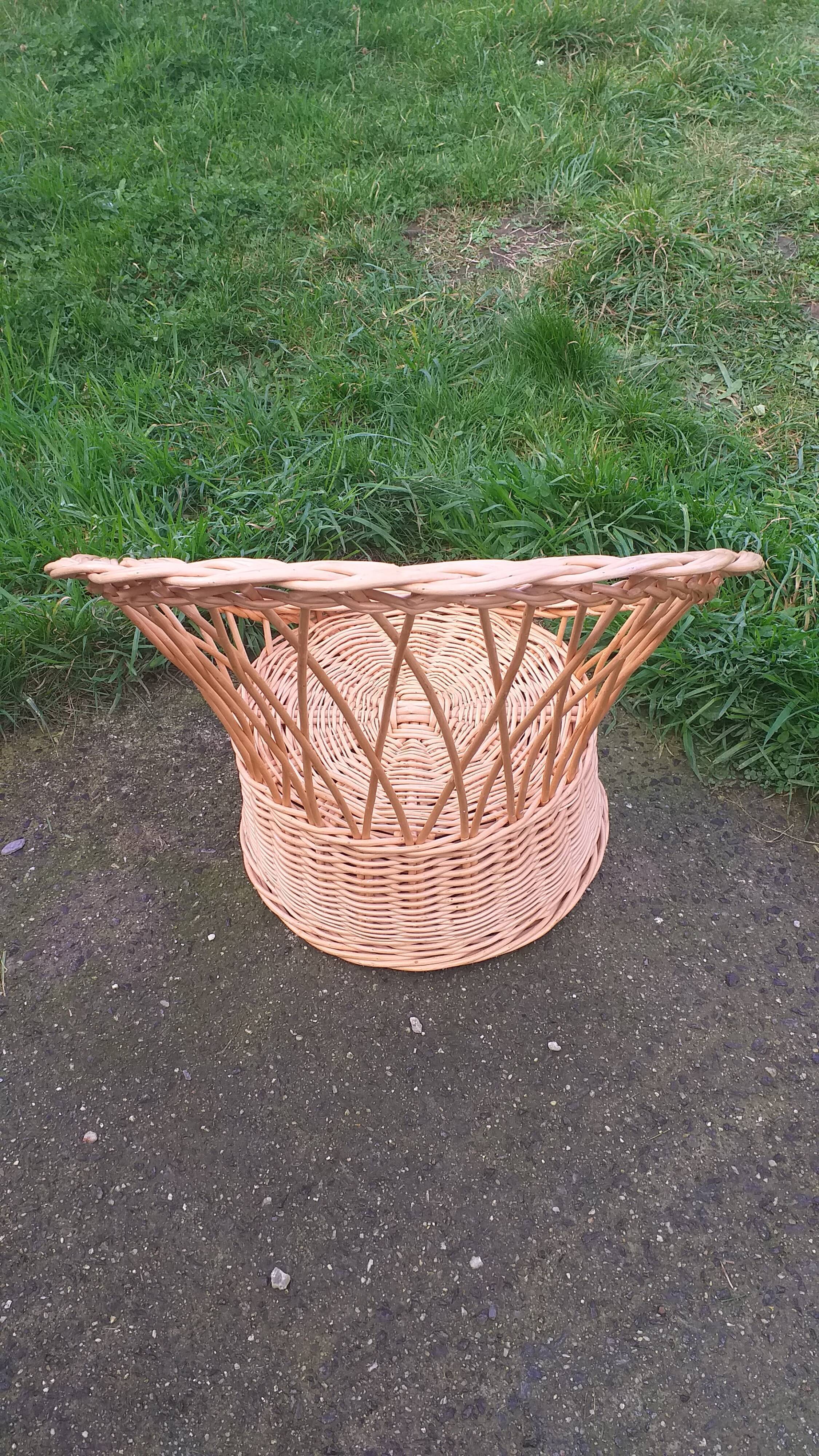 Wicker child chair