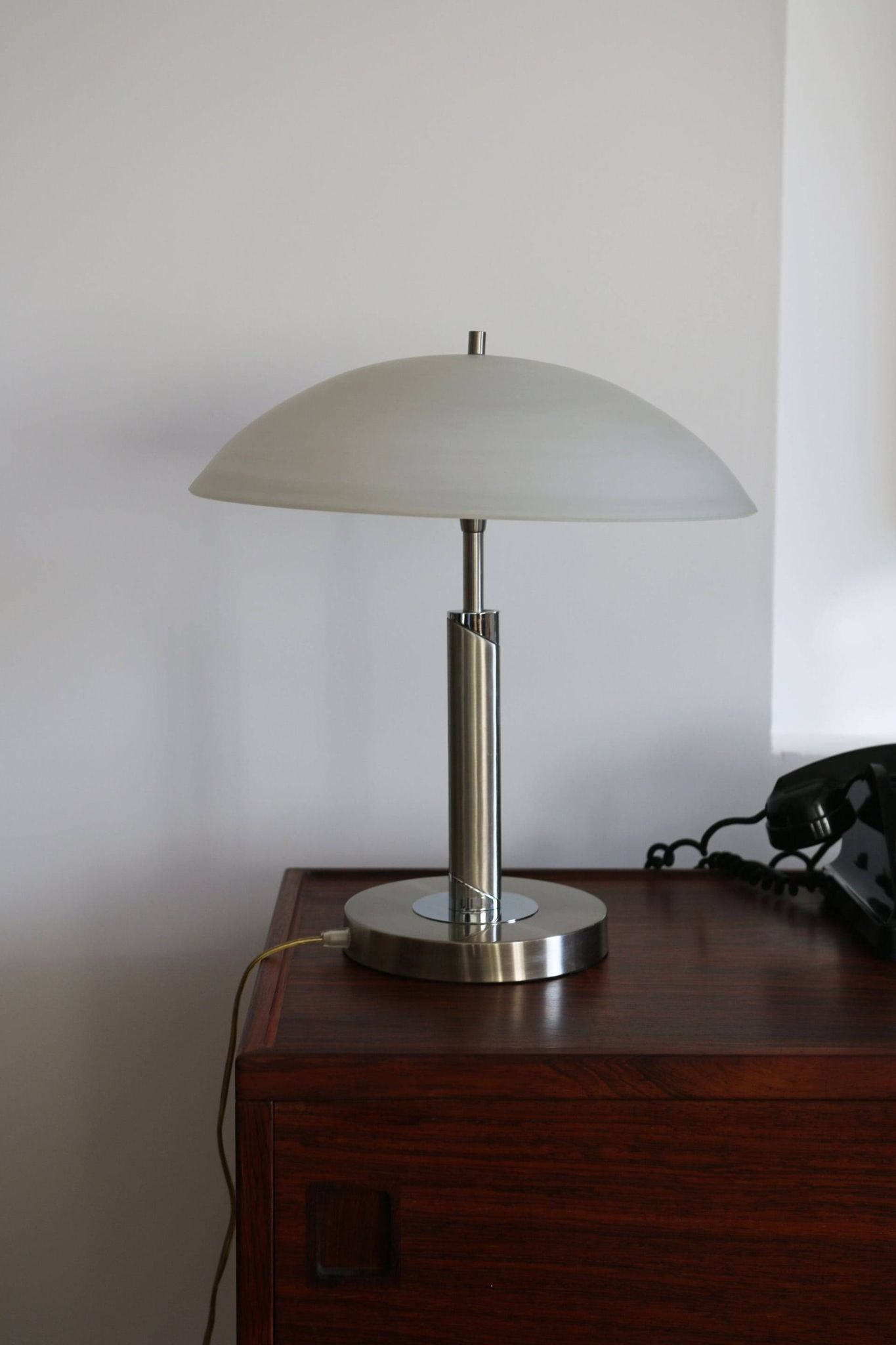 Late postmodern mushroom lamp - double lighting