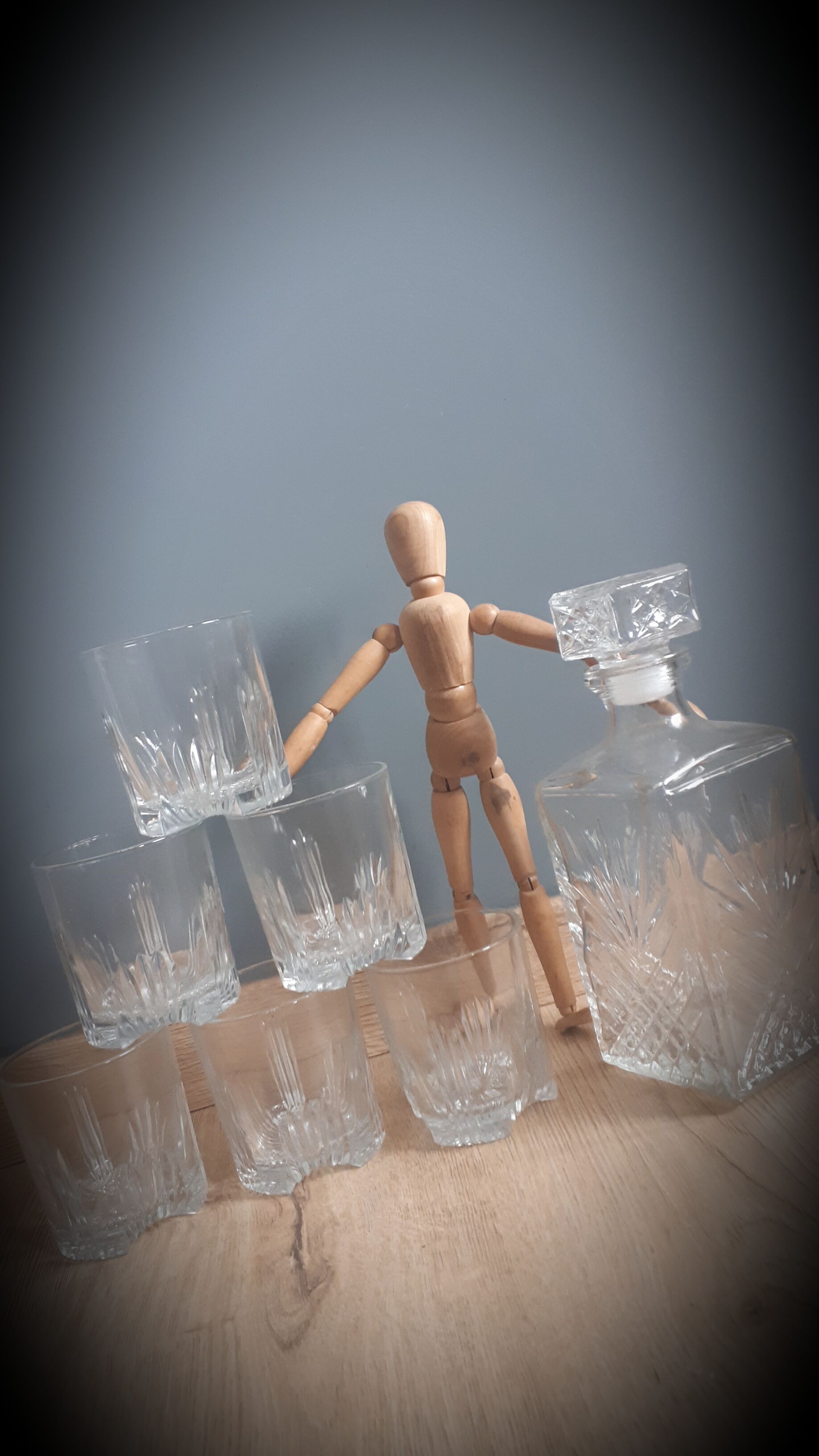 Set 6 sky glasses and square carafe