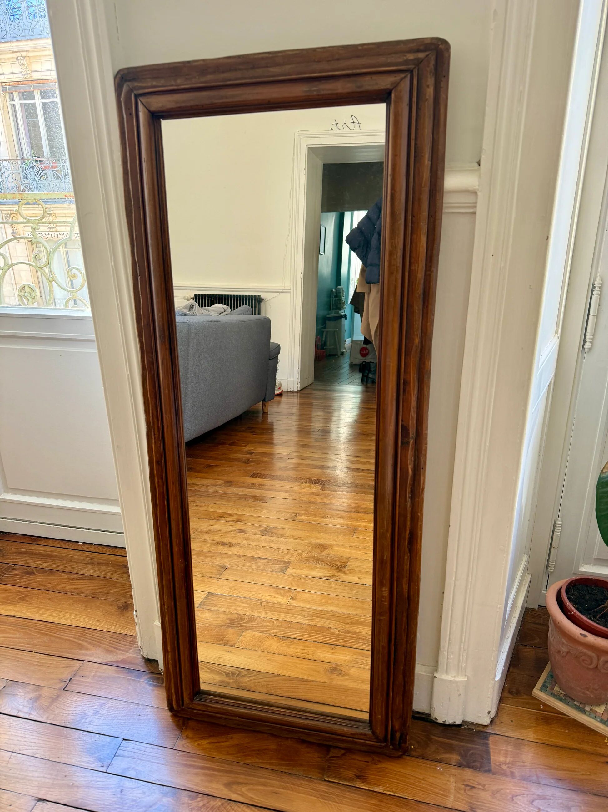 Light wooden tabletop mirror - vintage charm