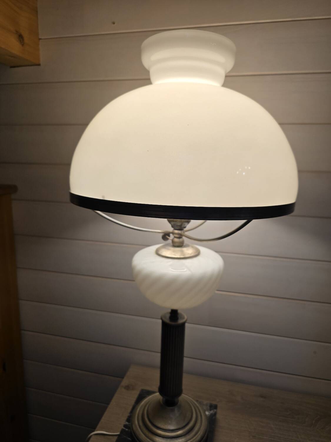 Notary lamp, white opaline, patinated metal and marble.