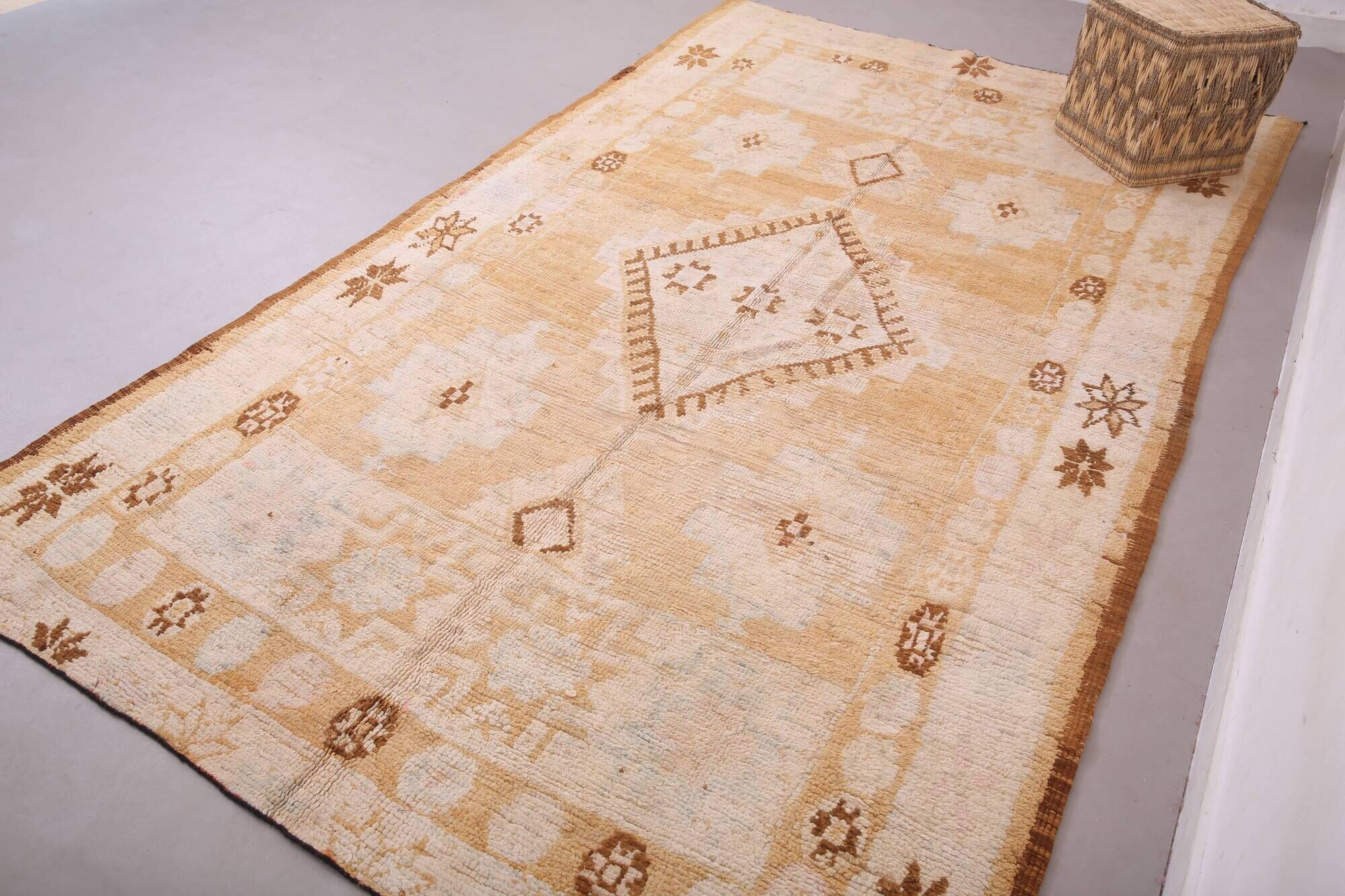 Yellow Vintage Moroccan Rug 181 x 314 cm, Berber Wool Rug, Bohemian Rug