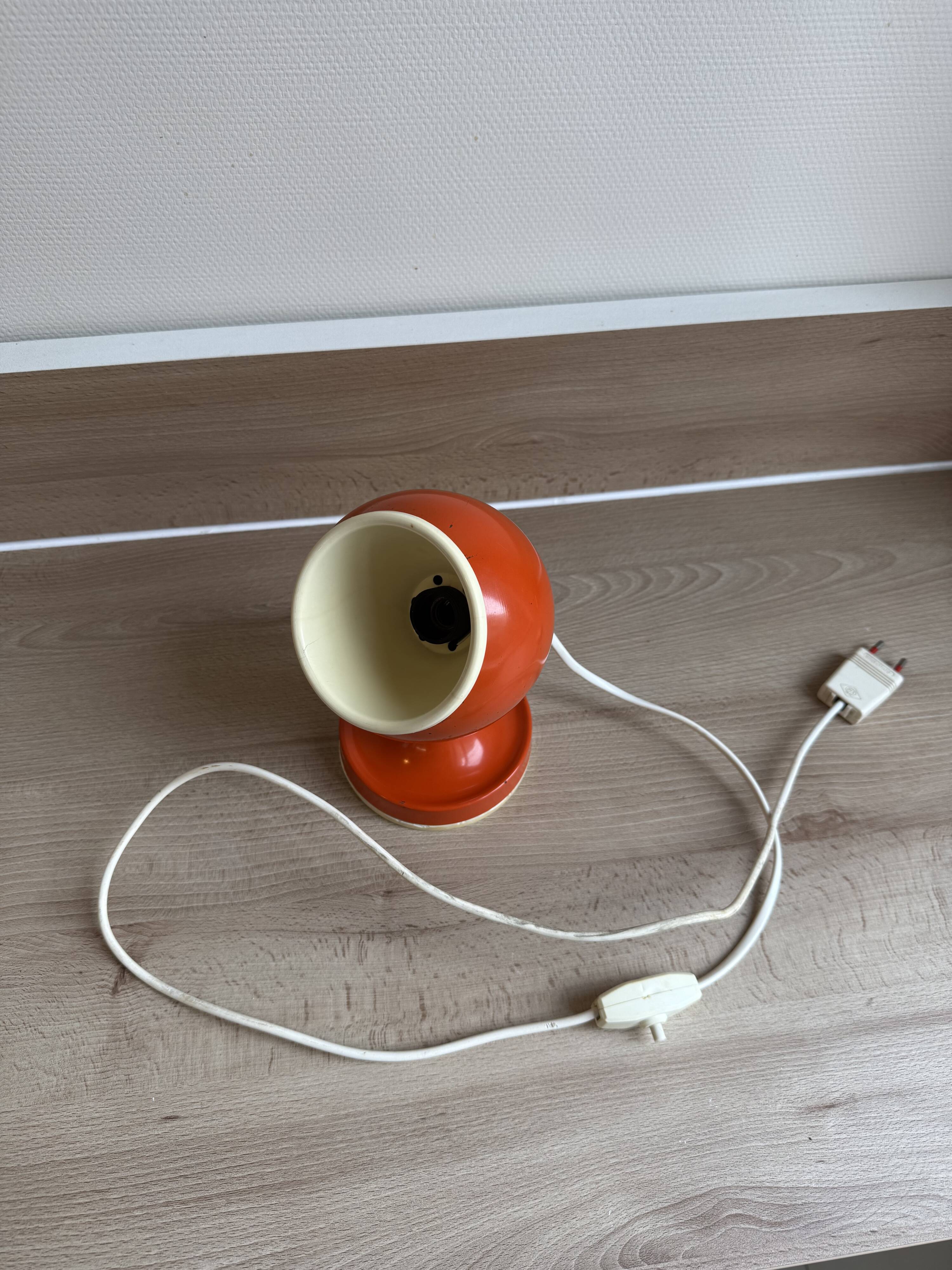 Eyeball Magnet Table Lamp – Orange & Chrome Metal (1970s)