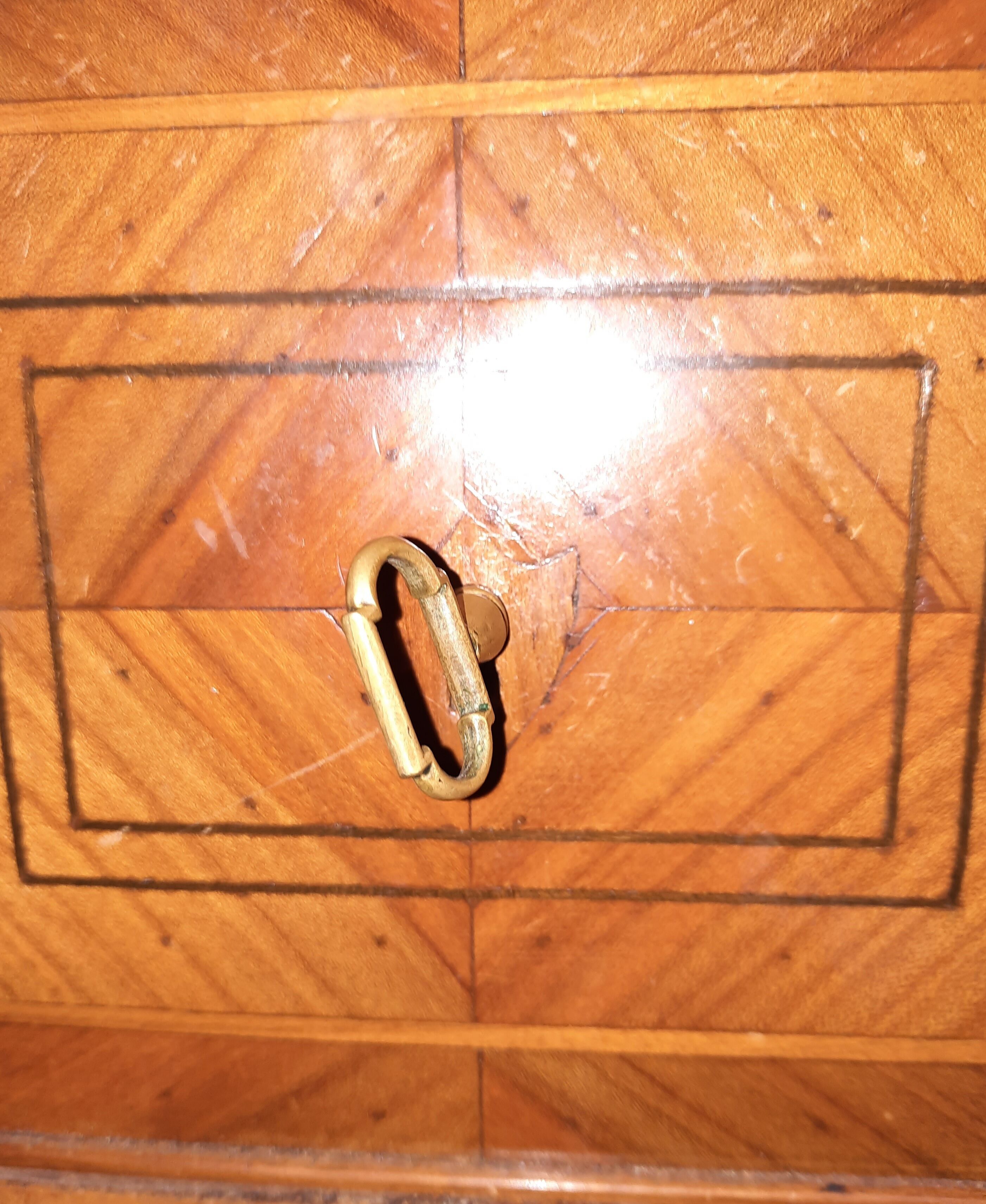 Italian chest of drawers late XVIIIth century