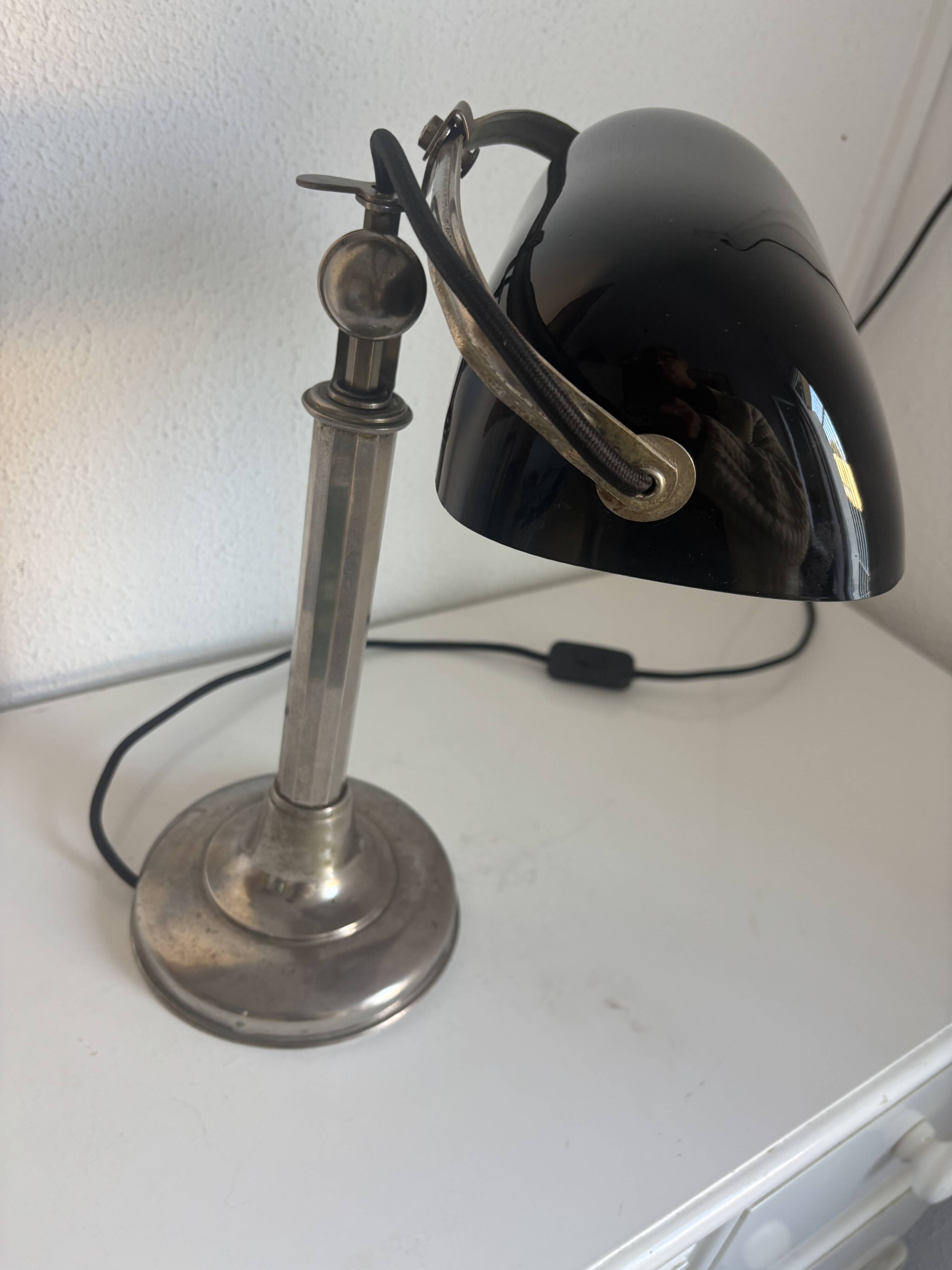 Lampe vintage 1930 Pirouett Art Déco opaline noire - 45 cm