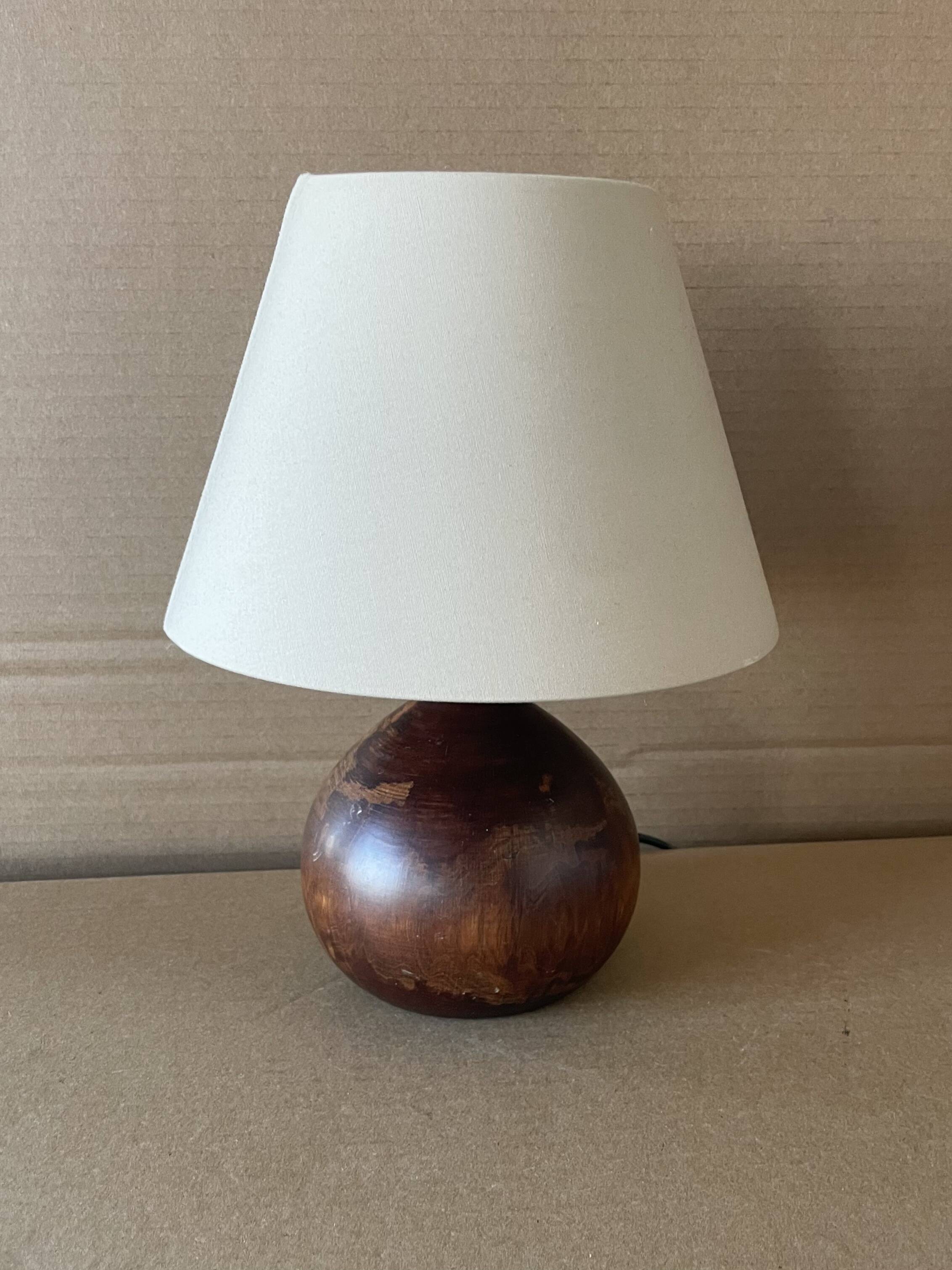 Wooden table lamp