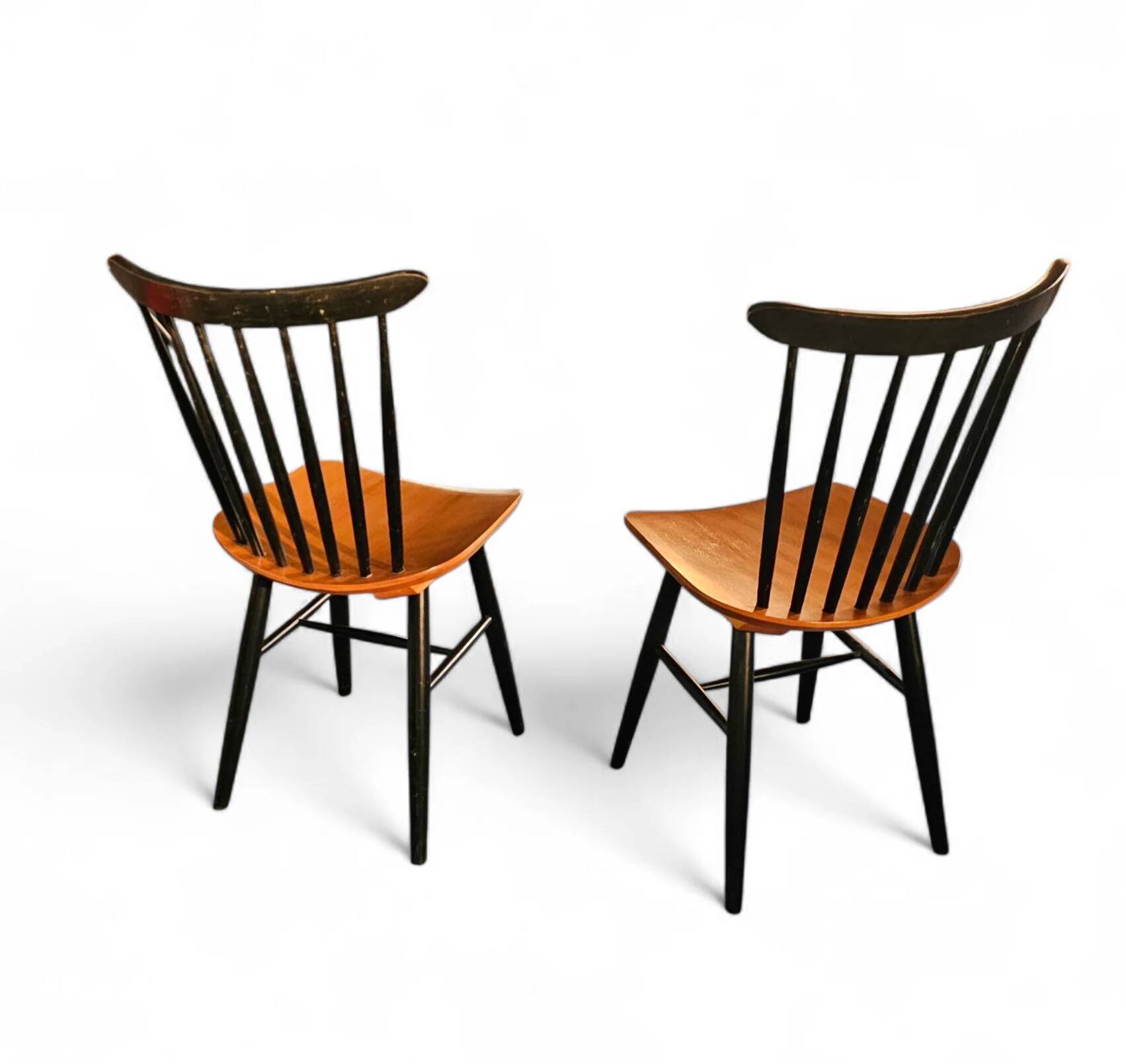 Set of 2 spindle back dining chairs, curved seating, teak wood seat, 1960s, Pastoe Holland, 1970s
