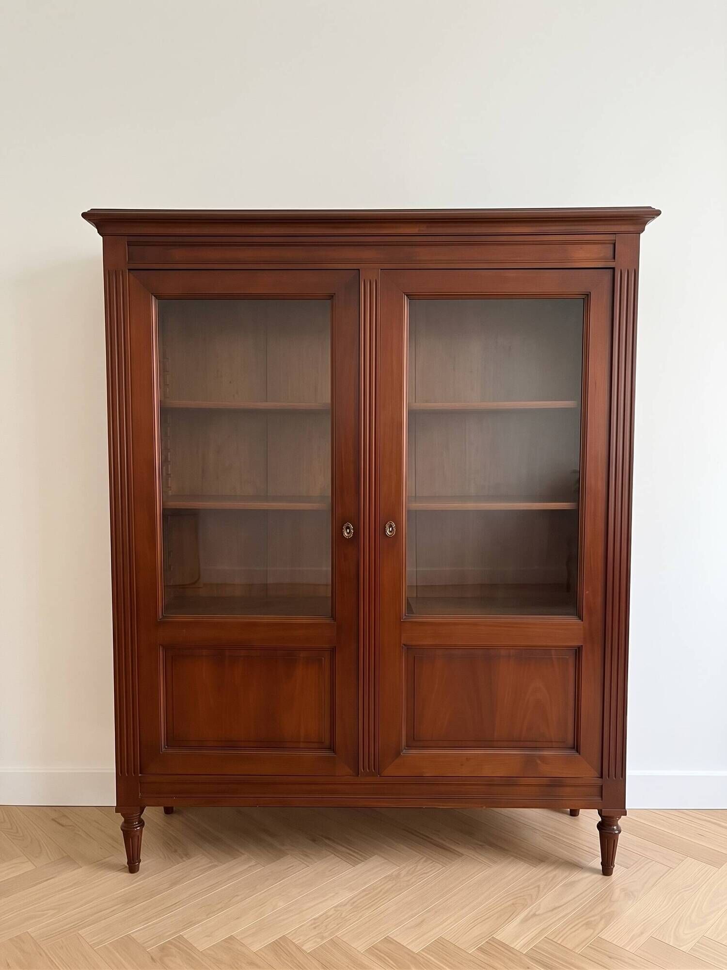 Louis XVI display cabinet in mahogany