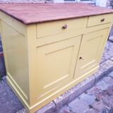 Buffet de campagne jaune citron