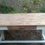 Farm table