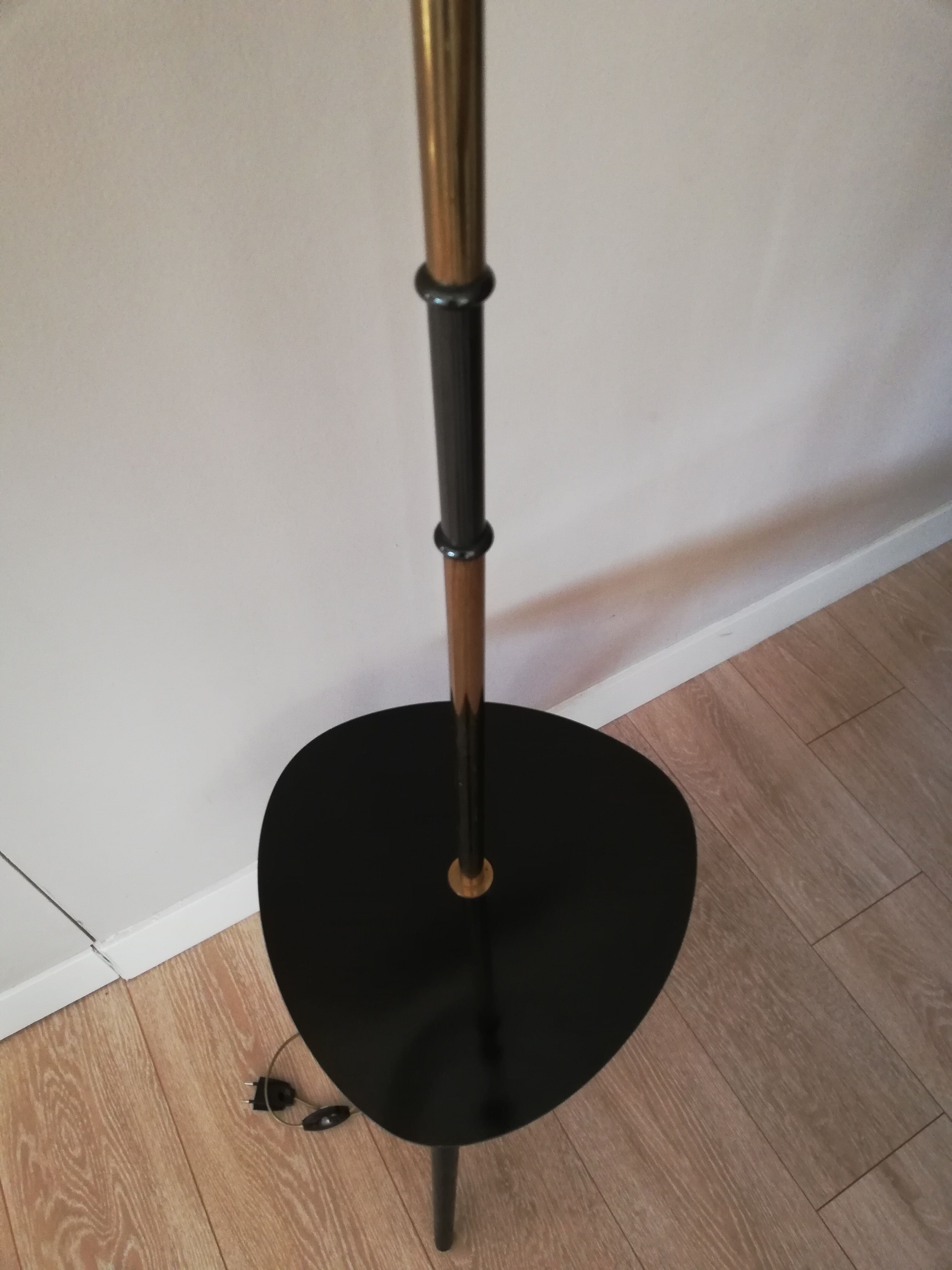Tripod lamppost 60s