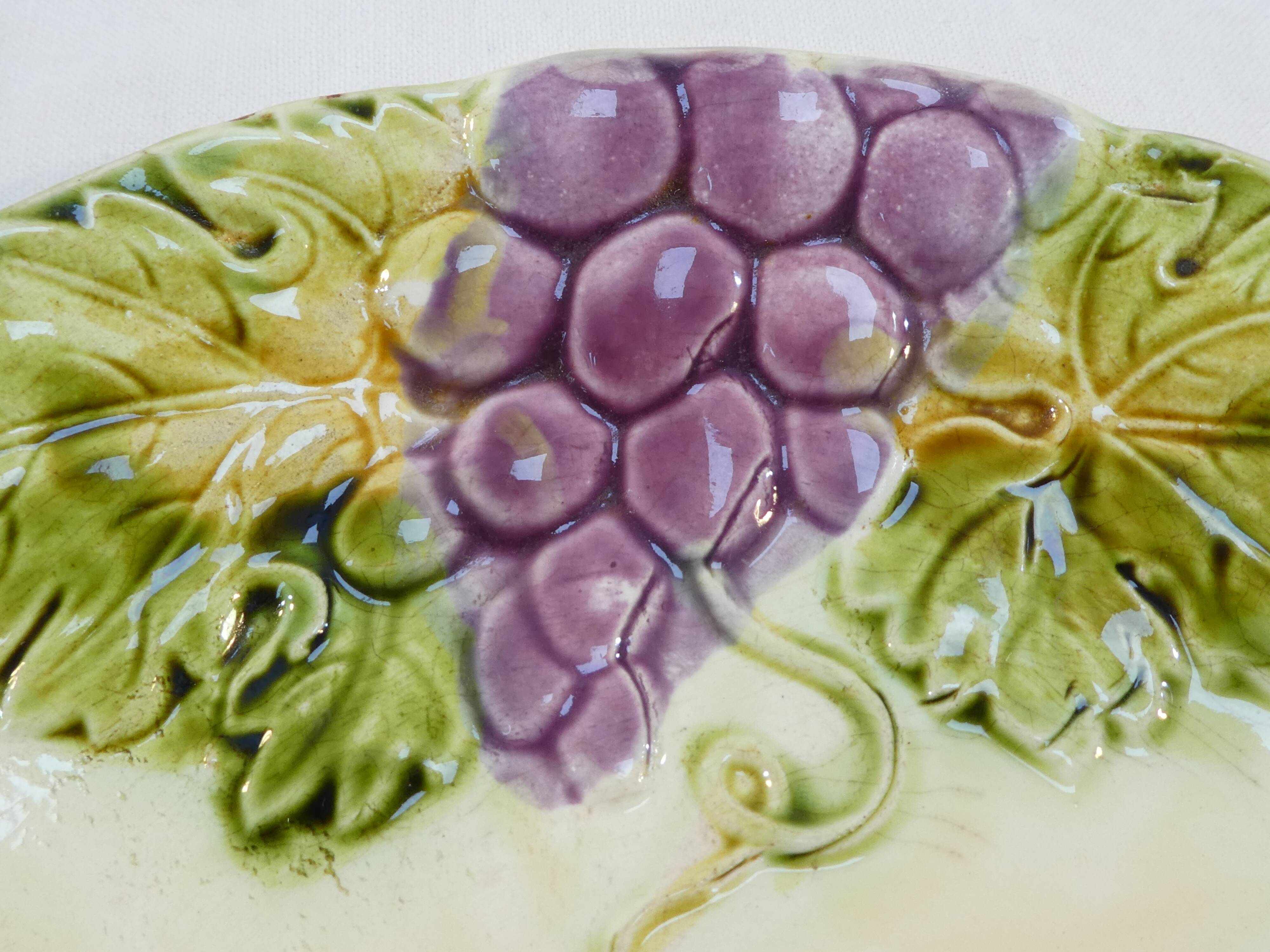 Slurry plate with grape decoration nº2