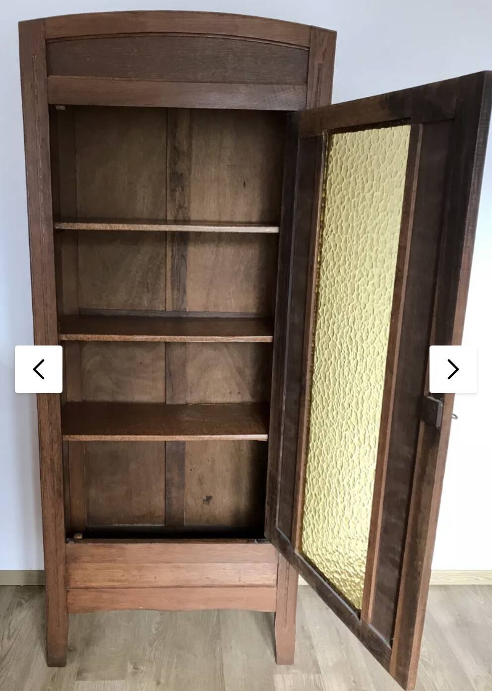 Armoire parisienne vitrine vintage