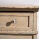Ancienne commode blanche à deux portes (vers 1920)