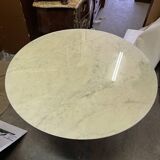 Table ronde marbre d’Ereo Saarinen édition Knoll