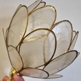 Mother-of-pearl flower in portable lamp or suspension