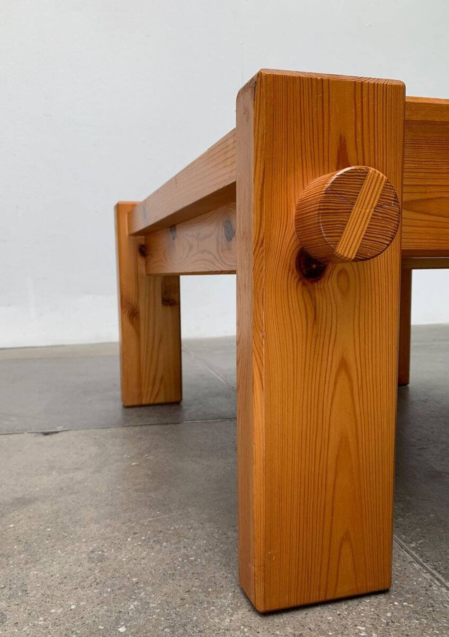 Vintage Scandinavian brutalist coffee table in Swedish pine by Yngve Ekström for Swedese, 1970s.