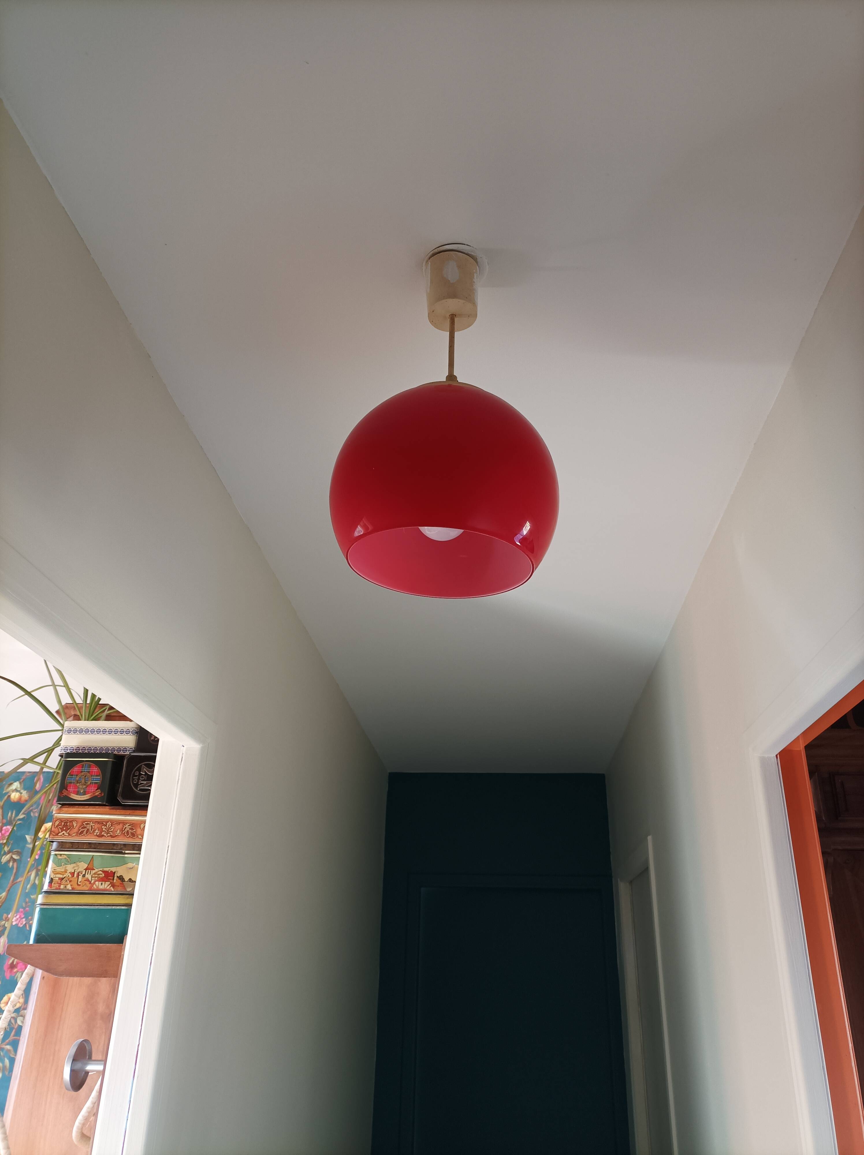 2 opaline ball suspensions, 1970s