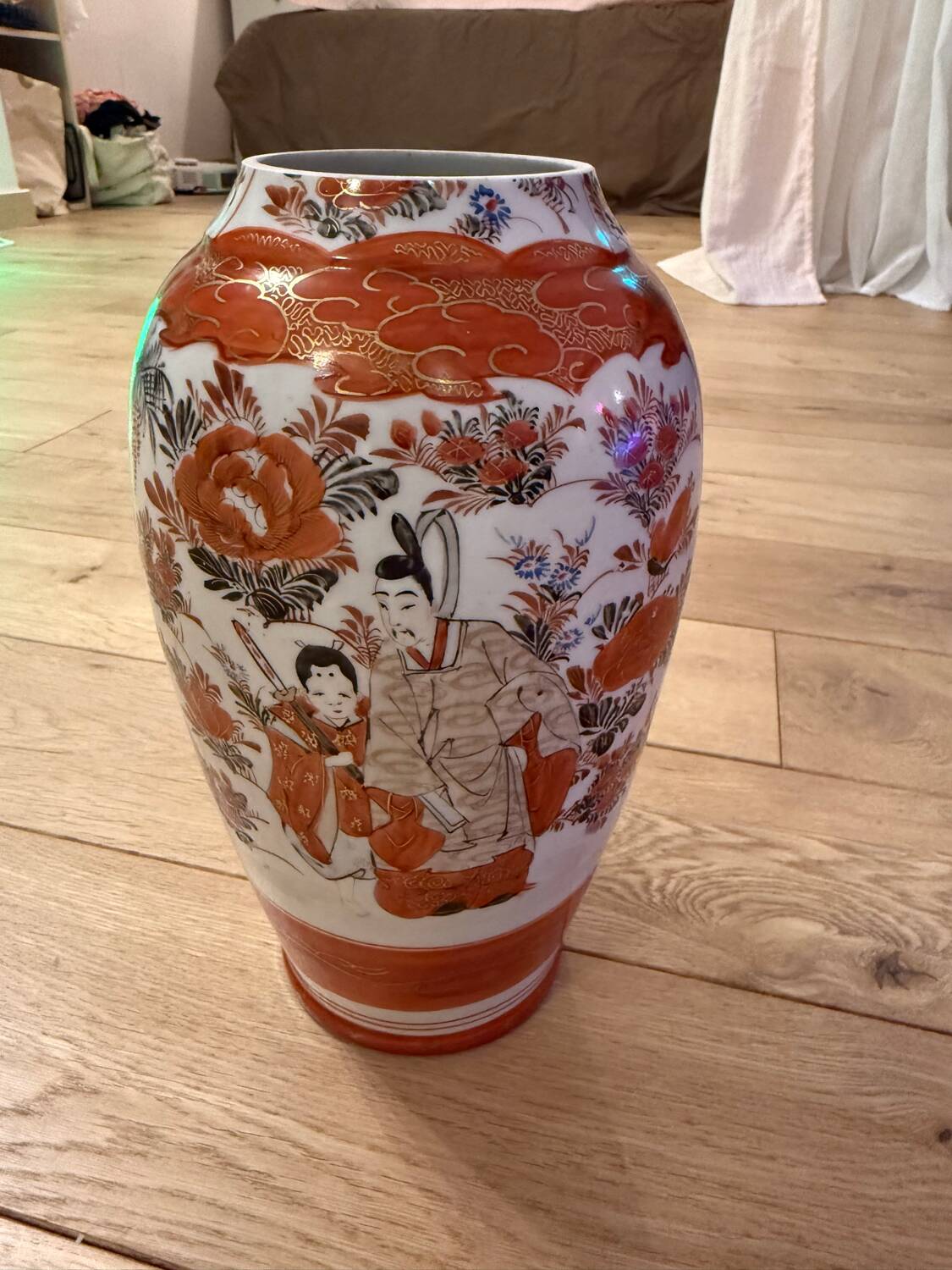 Large Japanese Kutani Porcelain Vase – Moriage Floral Relief – Early 2