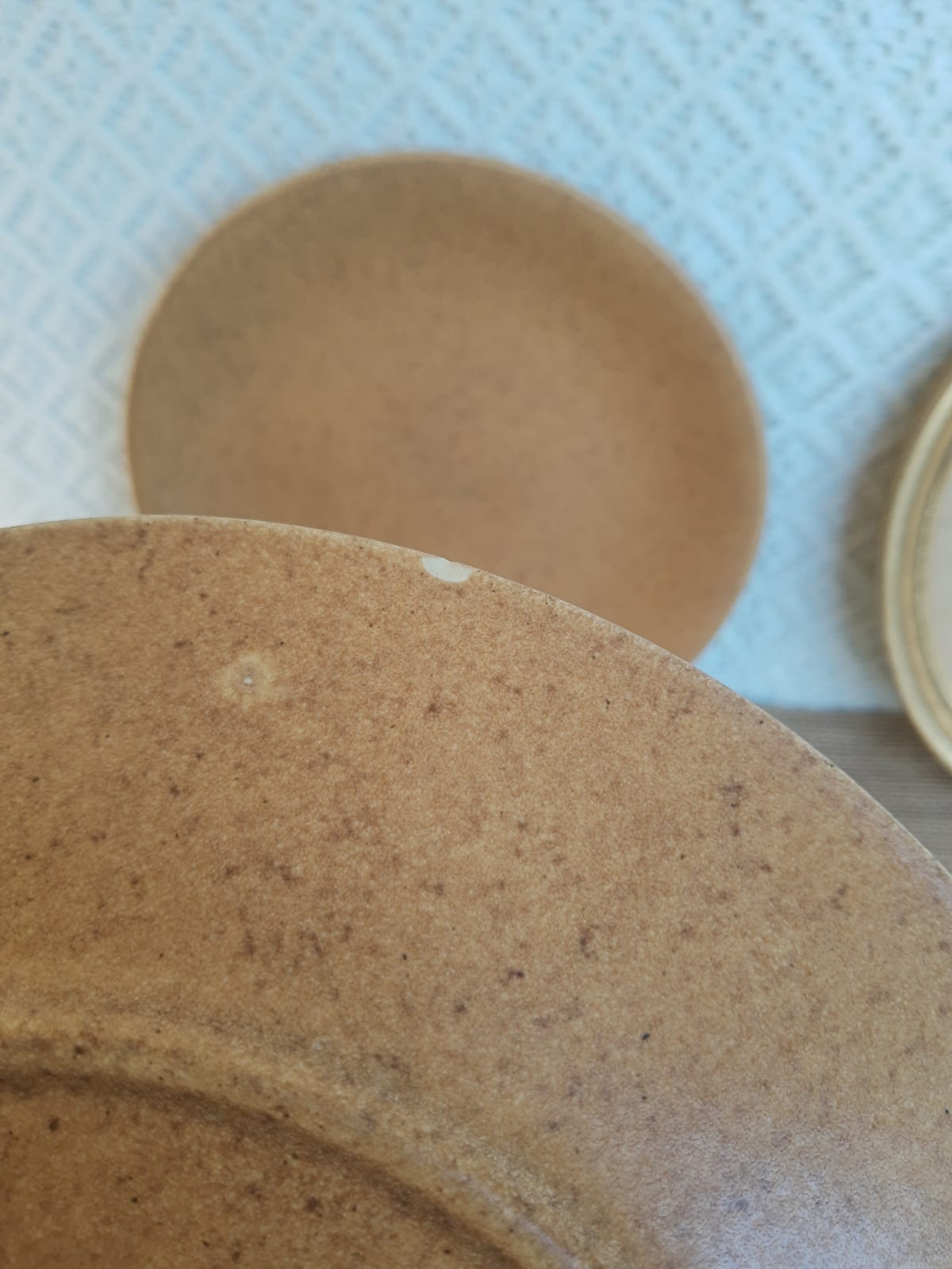 Set of 8 flat plates in Chantilly Longchamp sandstone France vintage