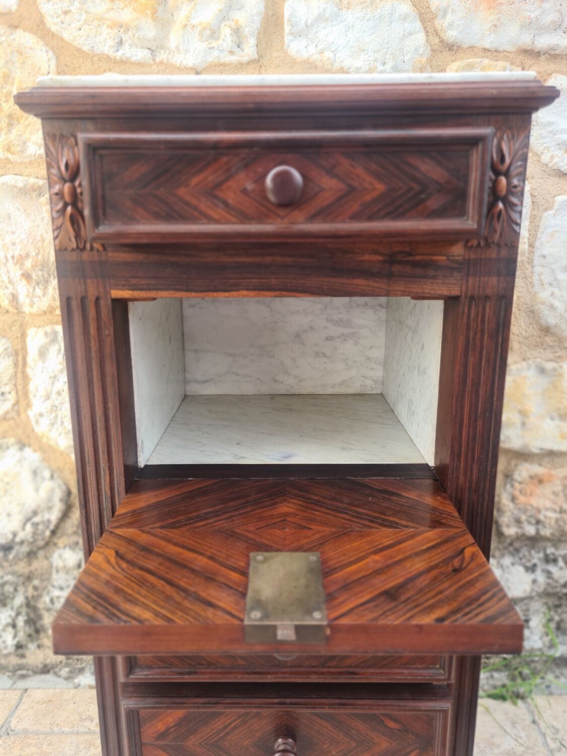Commode chiffoniere estampillée par Joseph Roll époque Napoléon III