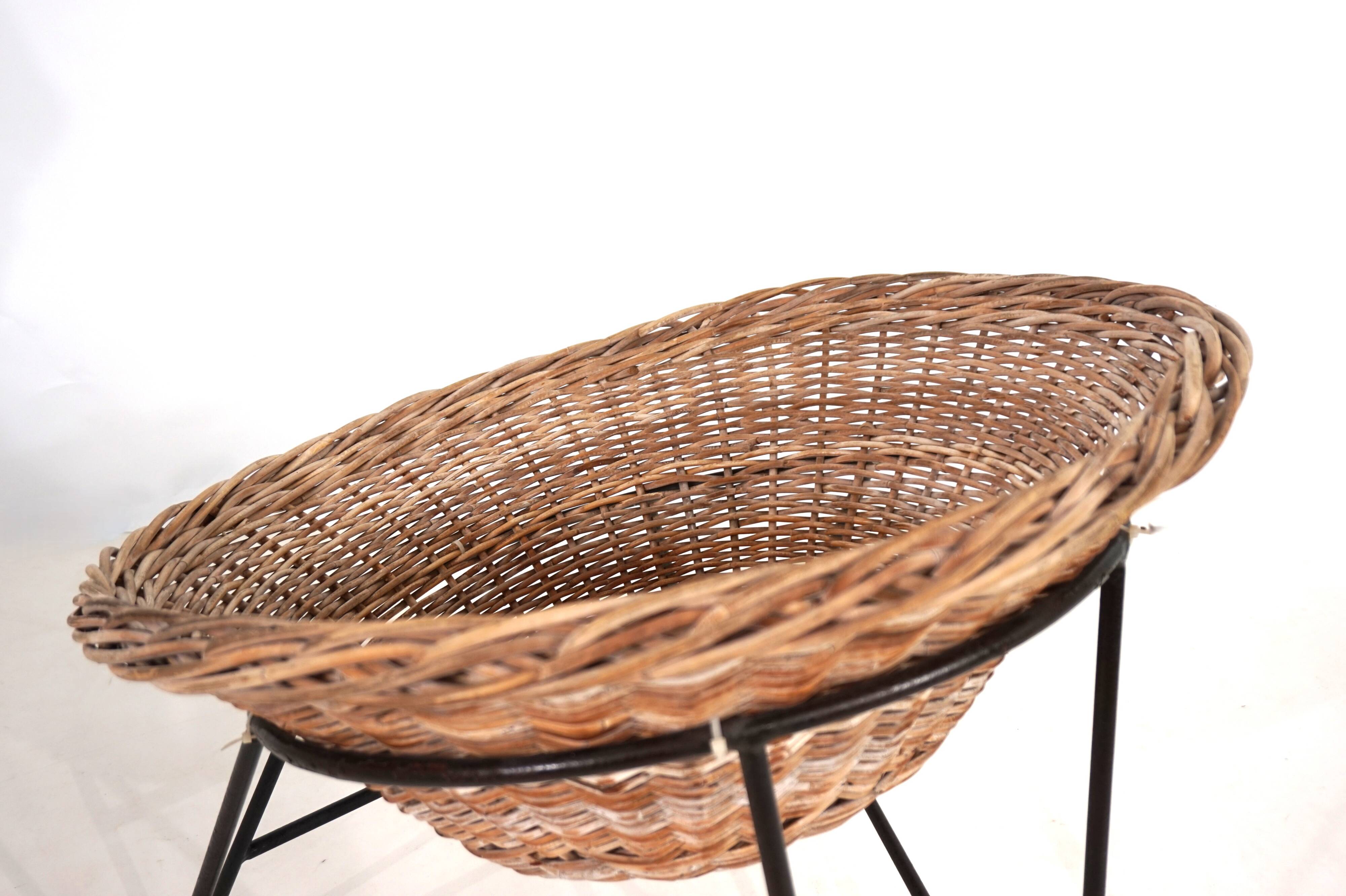 Rattan basket pod lounge chair, 1960