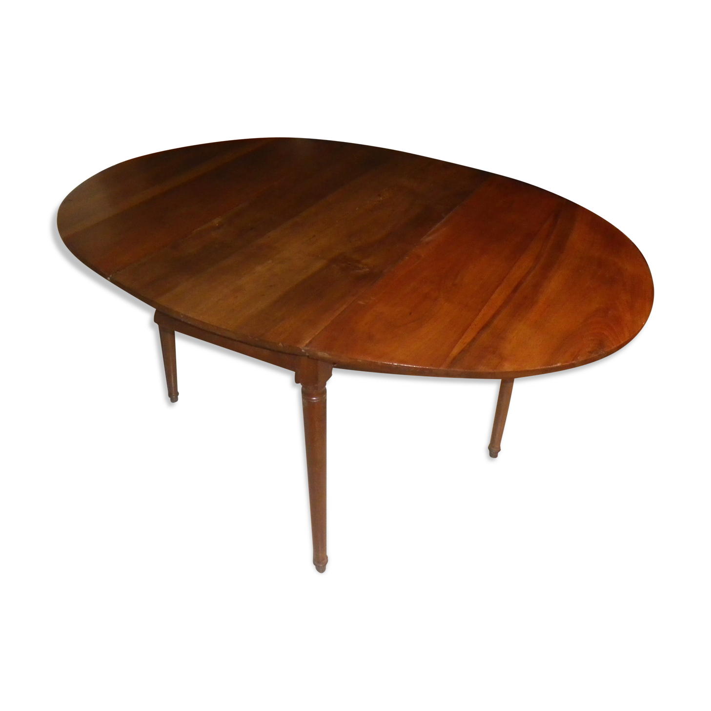 Oval folding dining table