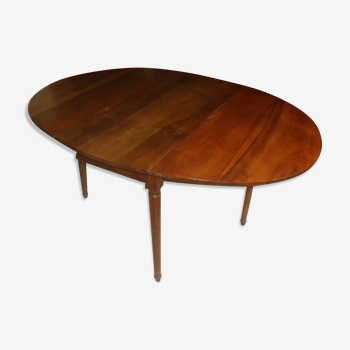 Oval folding dining table