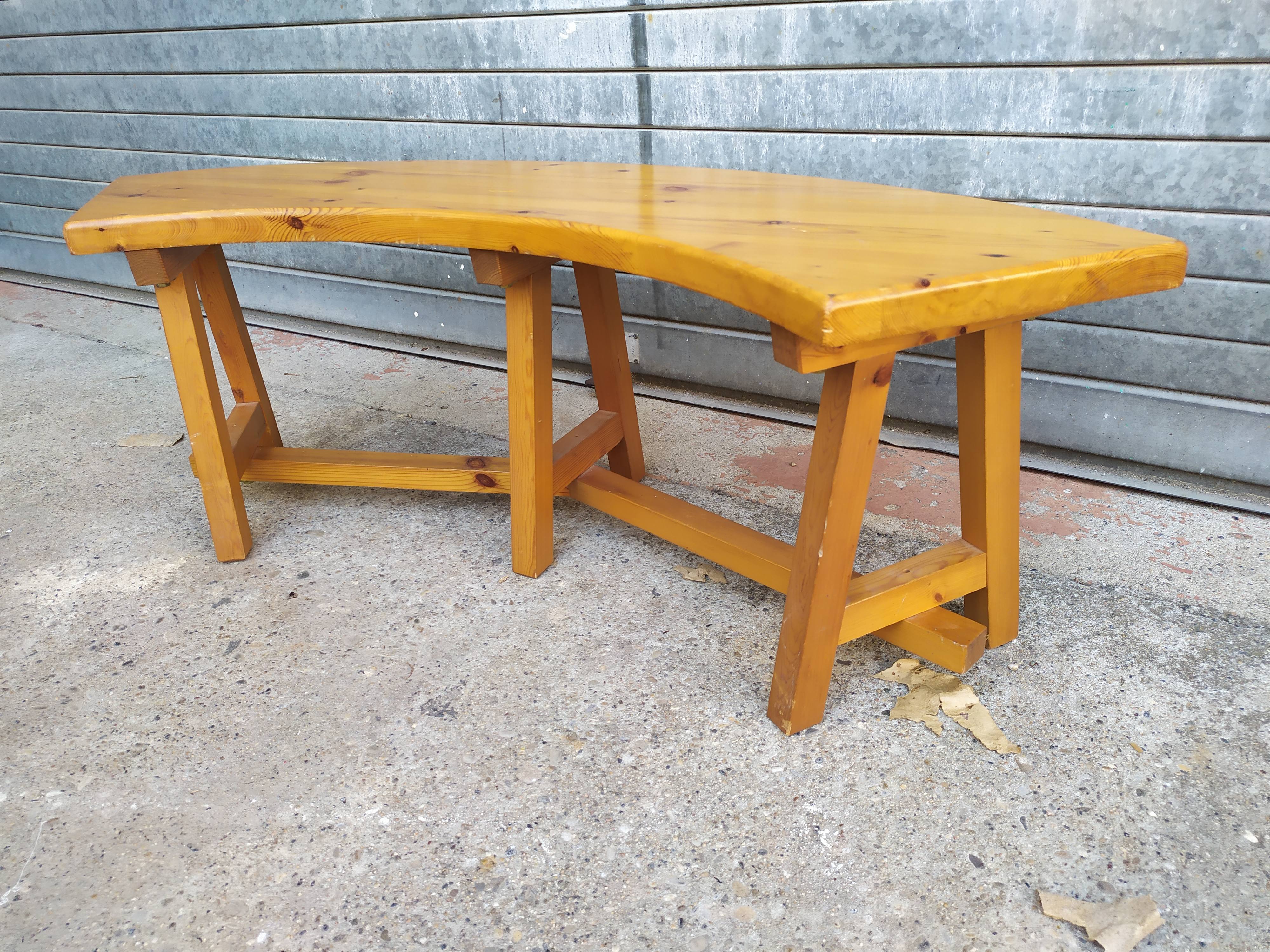 Table et banc châlet de montagne