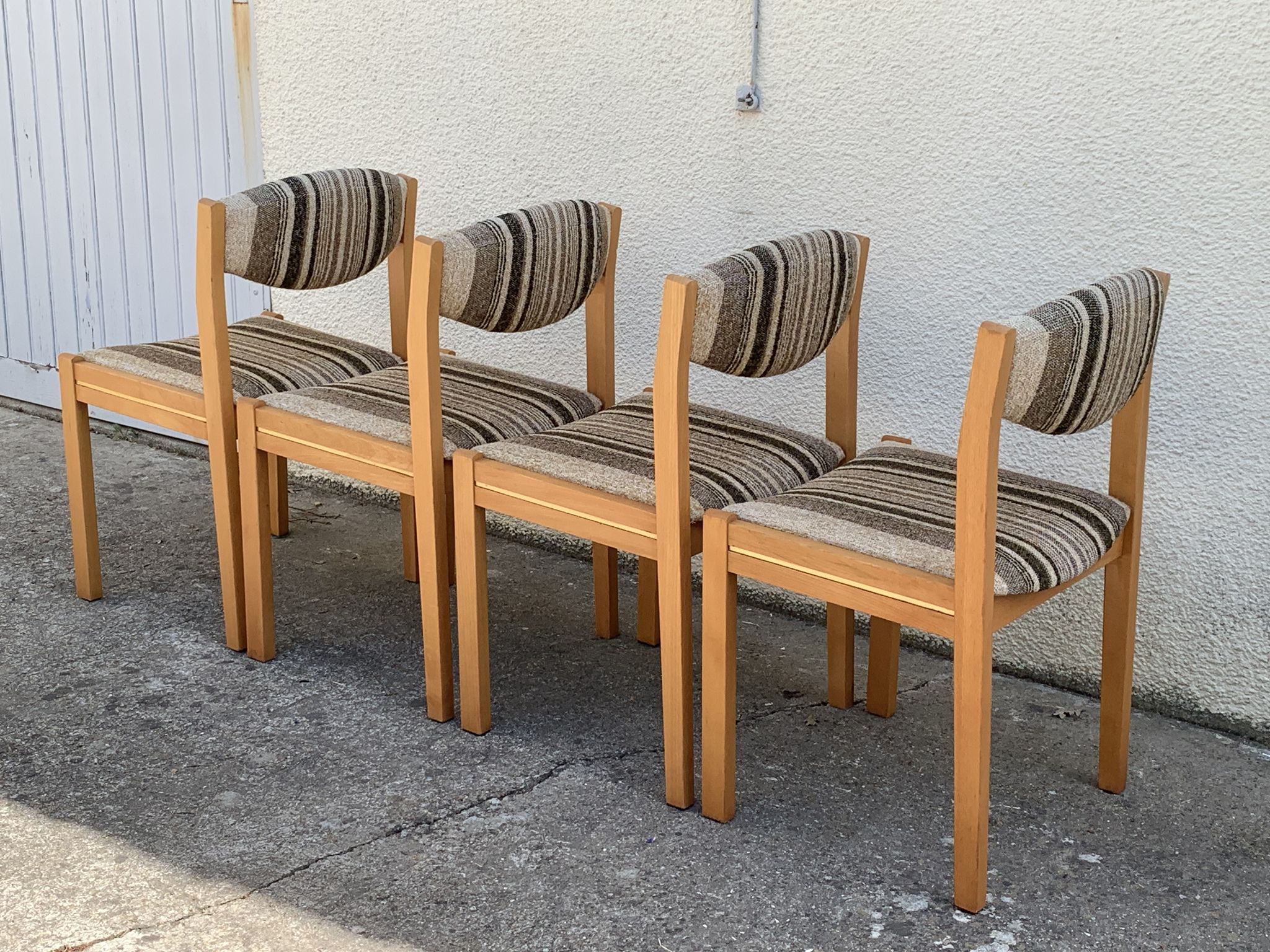 Suite de 4 chaises self hêtre laiton et laine 1960