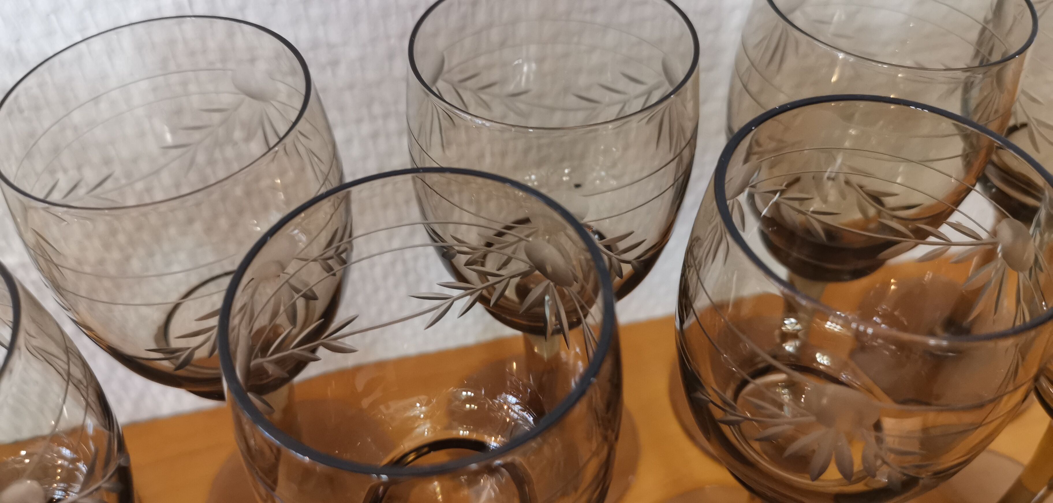 Set of 11 glasses with chiseled vintage 60s transparent brown