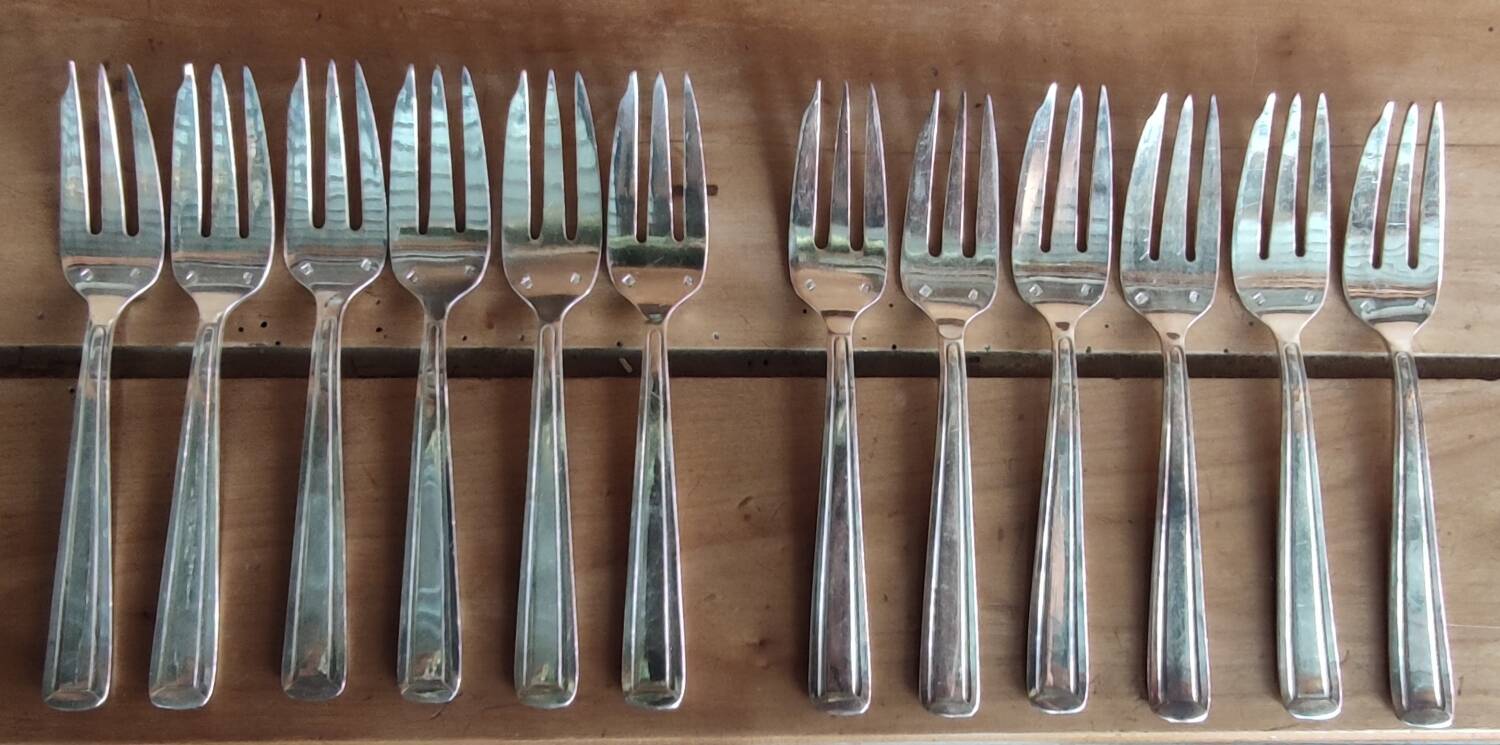 12 old silver-plated oyster forks