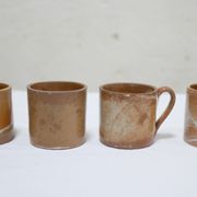 Série de 8 tasses et sous tasses vintage en grès