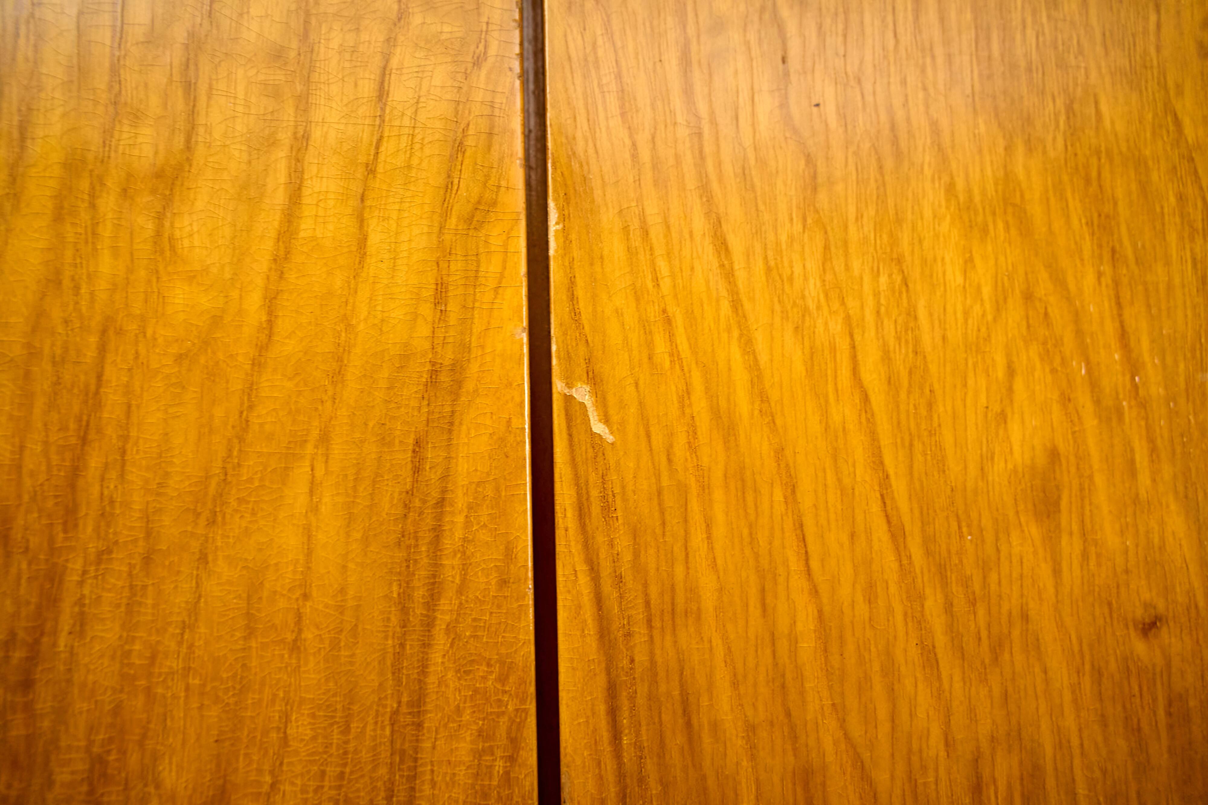 Armoire tchécoslovaque vintage à 3 portes