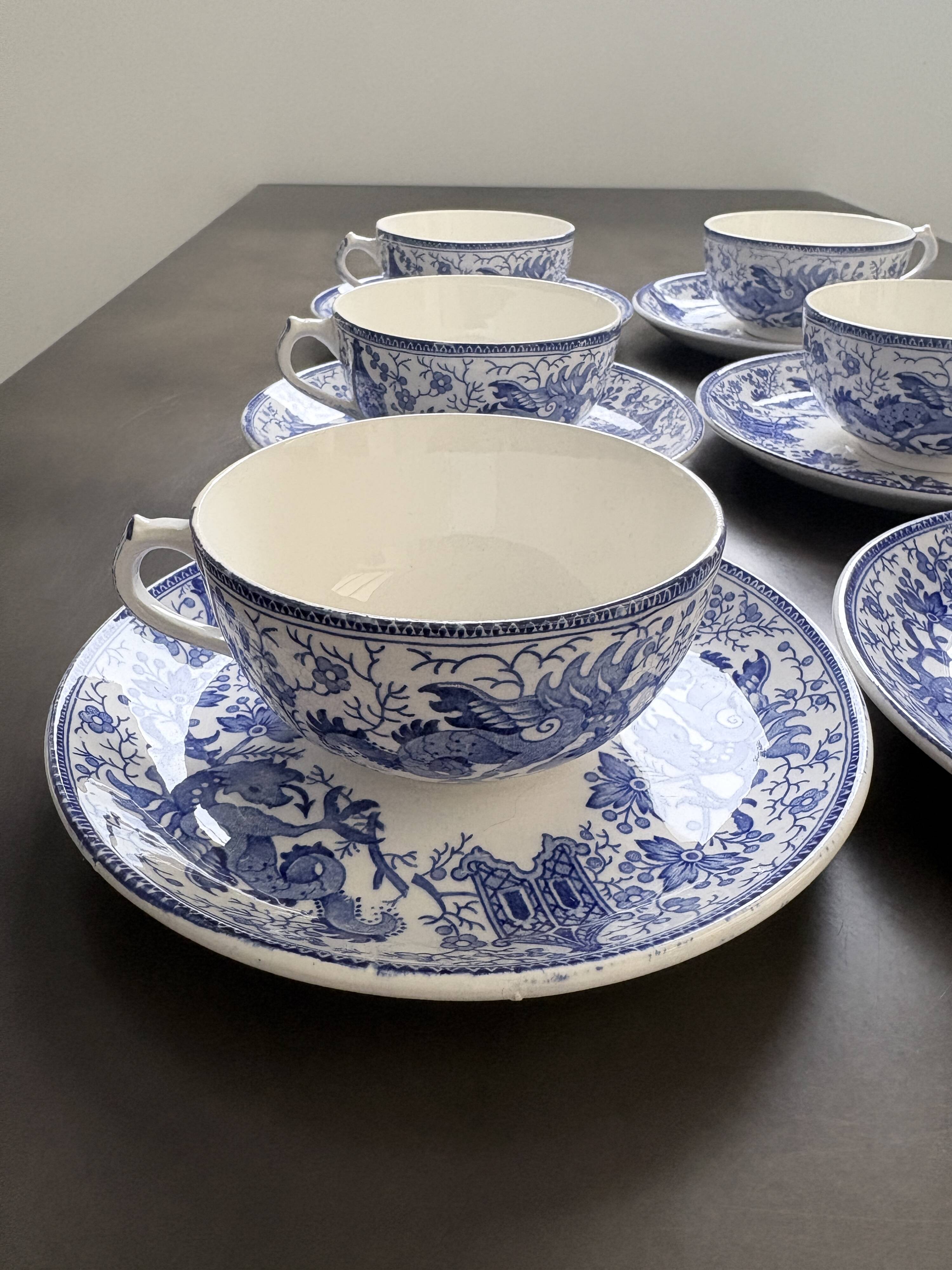 Service de 6 Grandes Tasses Dragon Boch