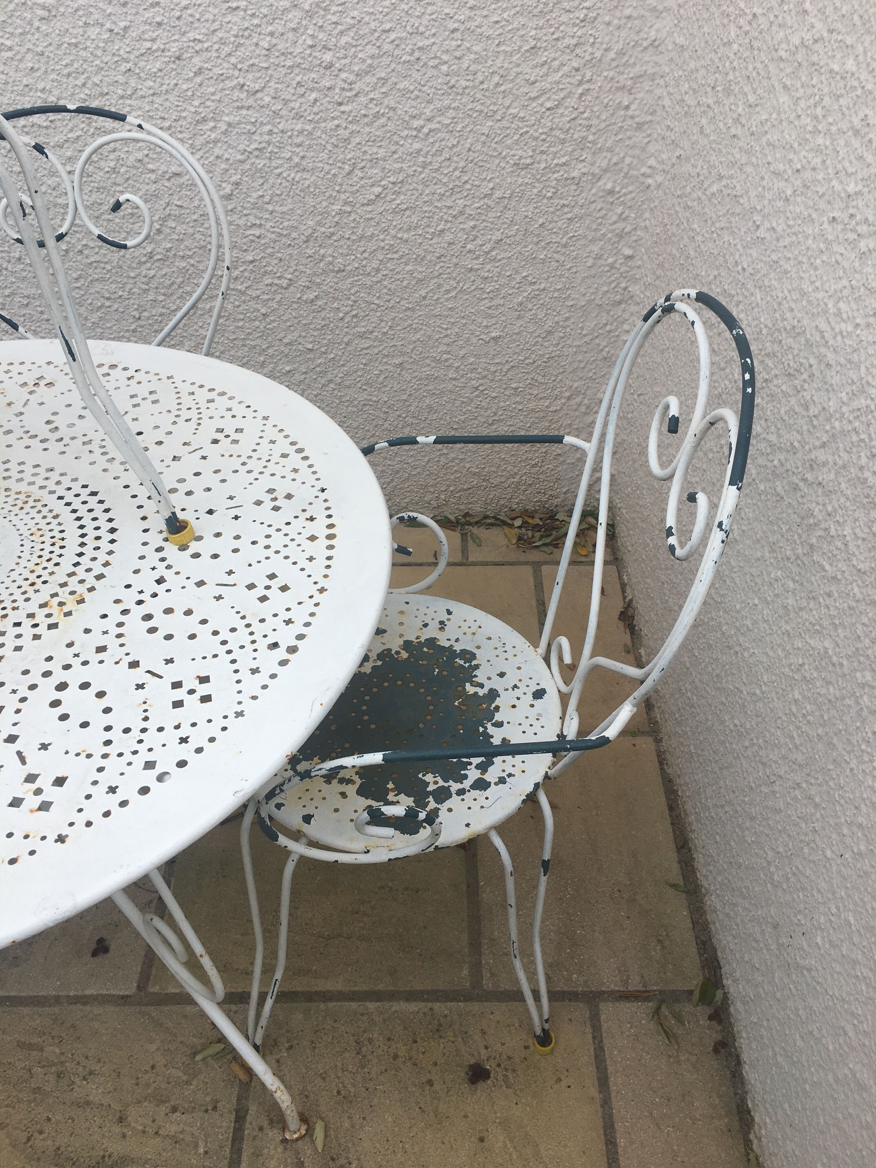 Wrought iron garden lounge