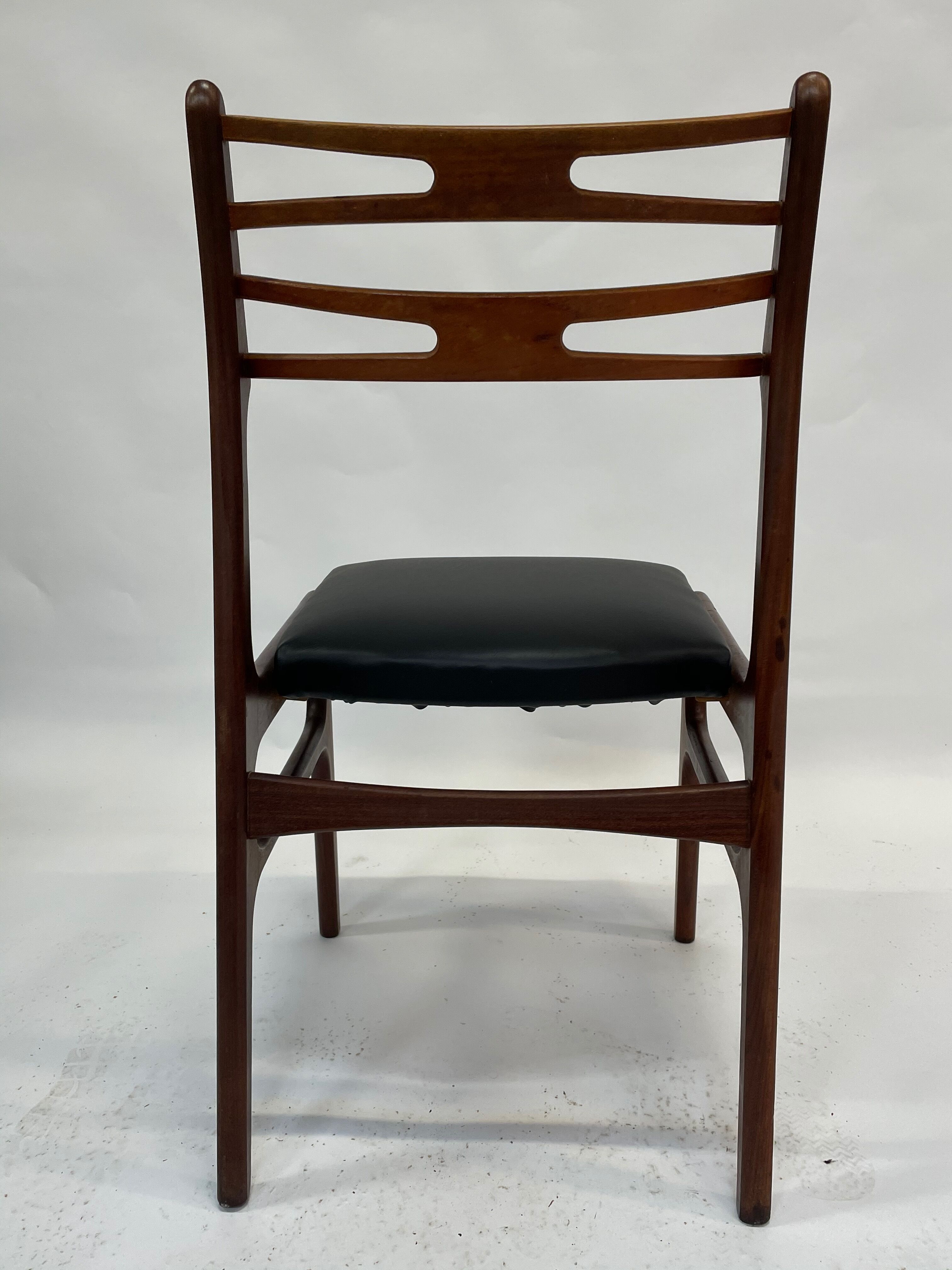 Set of five dining chairs by Johannes Andersen, model 101 Danish Design