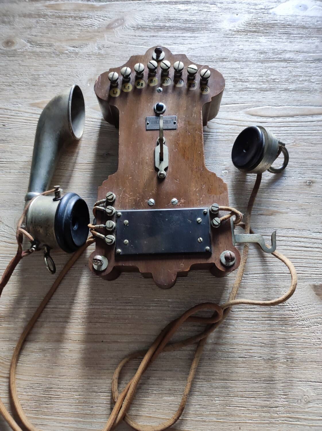 Standard telephone