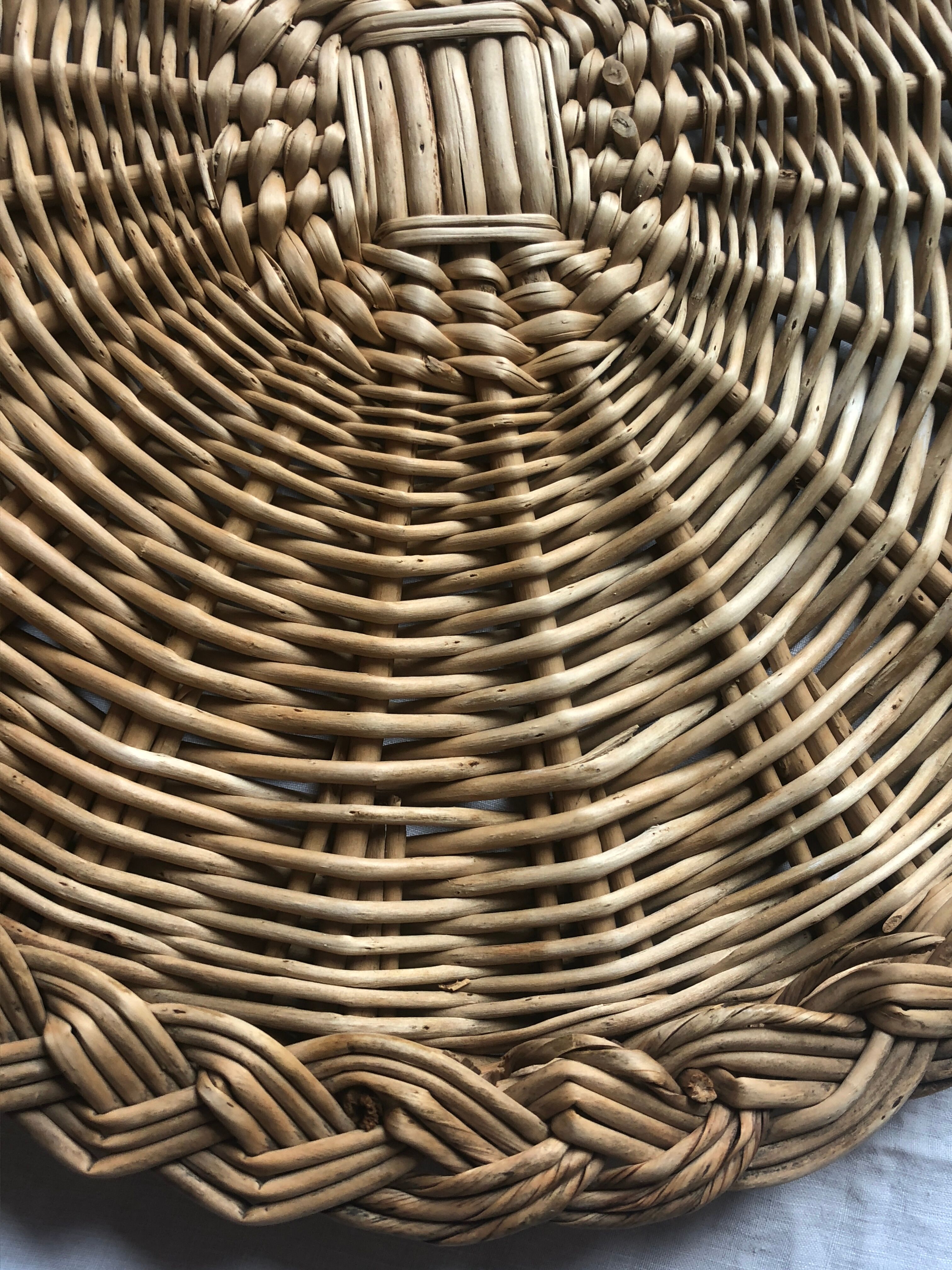 Wicker tray