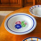 5 assiettes, plats dépareillés