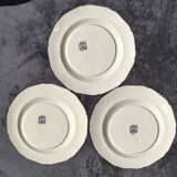 Lot 3 plates decorated with flowers by Boch Freres à la Louvière and hollow mark